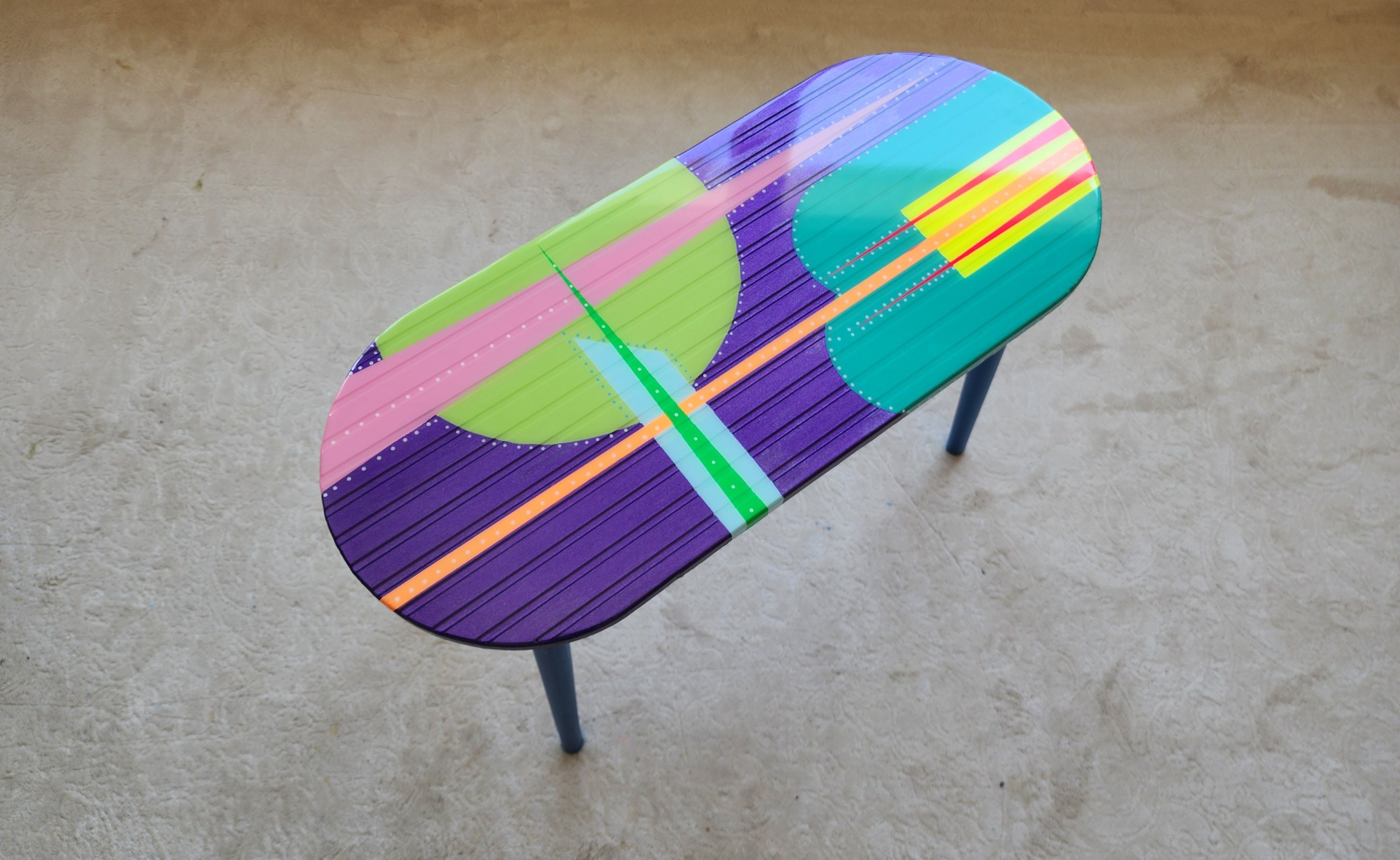 Oval Colorful Purple Pink Epoxy Resin Side Funky Tables, Abstract Modern Geometric  Cool Bedside Retro Vintage Pop Art Center Coffee Tables