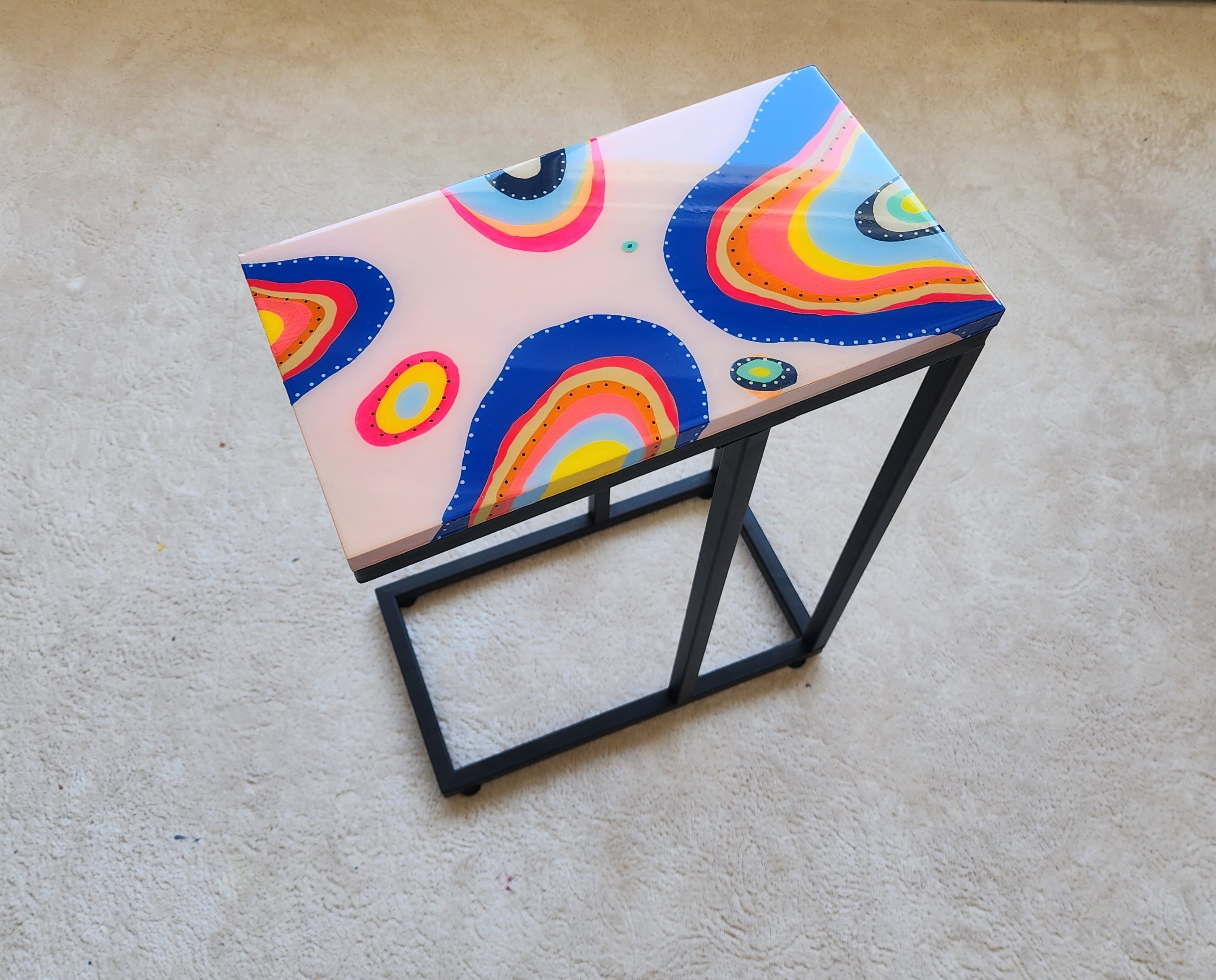 Retro Funky C Shape Couch Table With Metal Legs