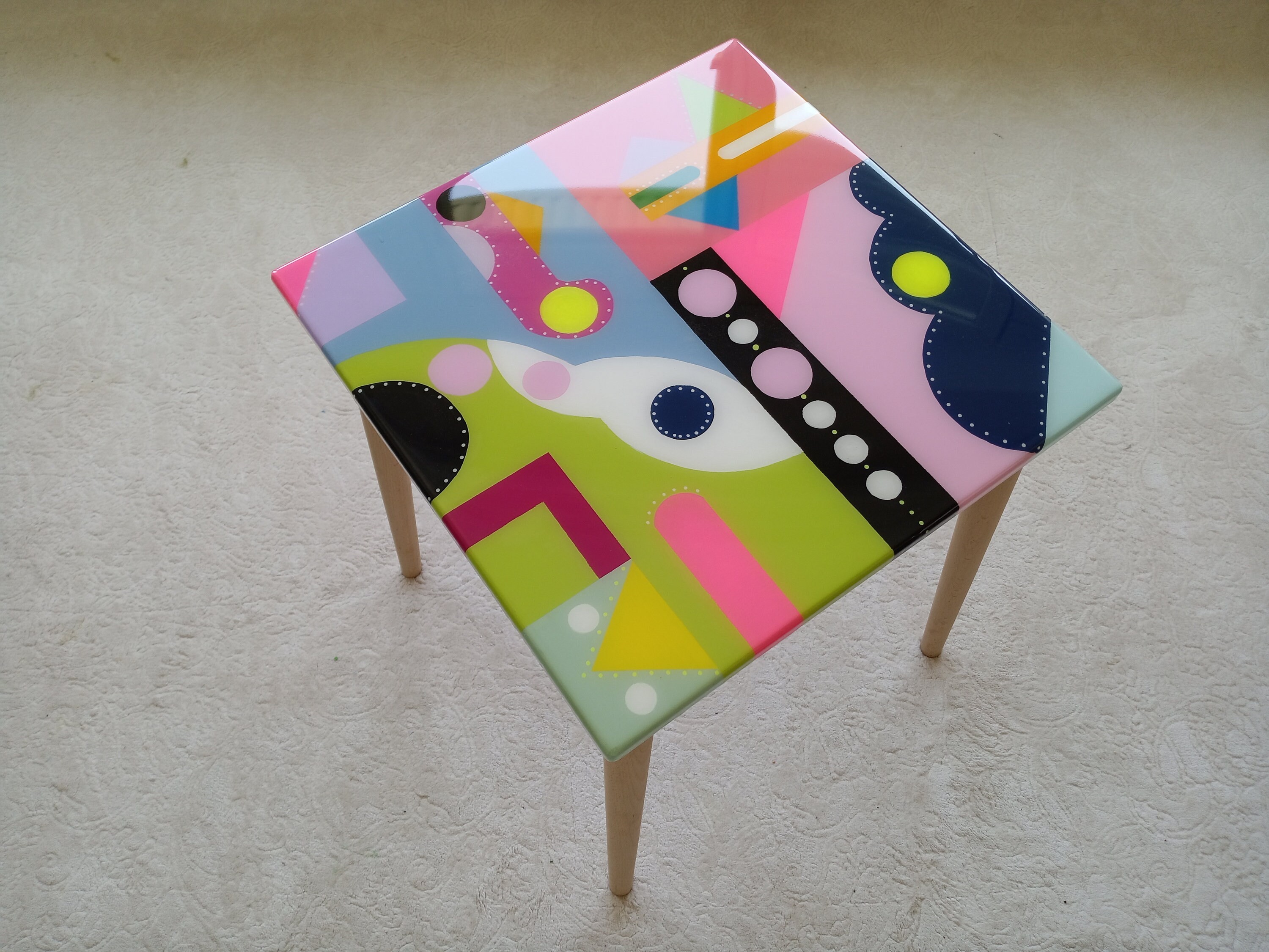 Colorful Small Funky Resin Side End Coffee Table, Yellow Red Pink Unique Wooden Living Room Center Sofa Abstract Epoxy Cool Fun Art Table
