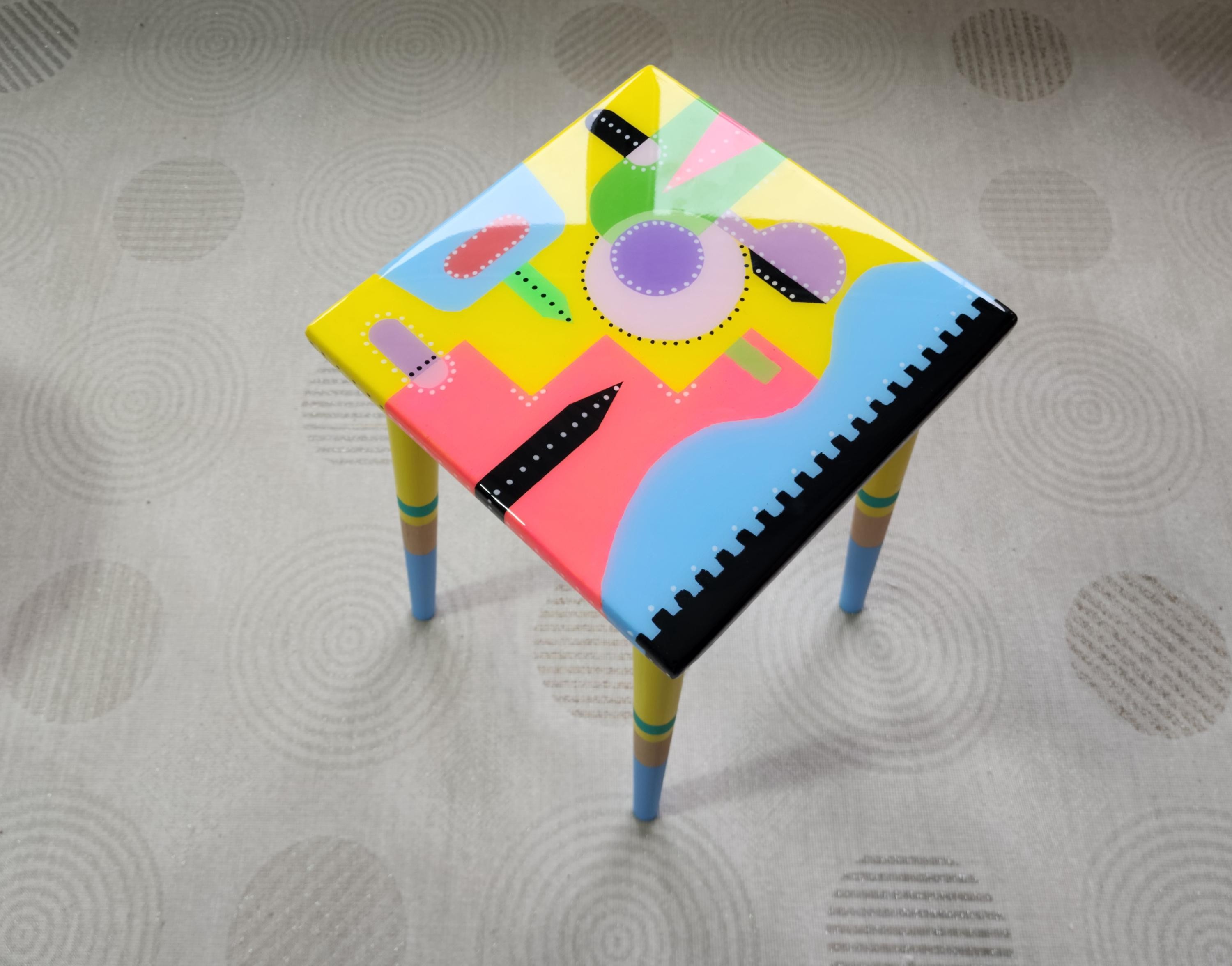 Colorful Painted Funky Abstract Cool Resin Side Coffee Tables,Wooden Modern Pink Orange Acrylic Quirky Bedside Furniture Cute Art Nightstand