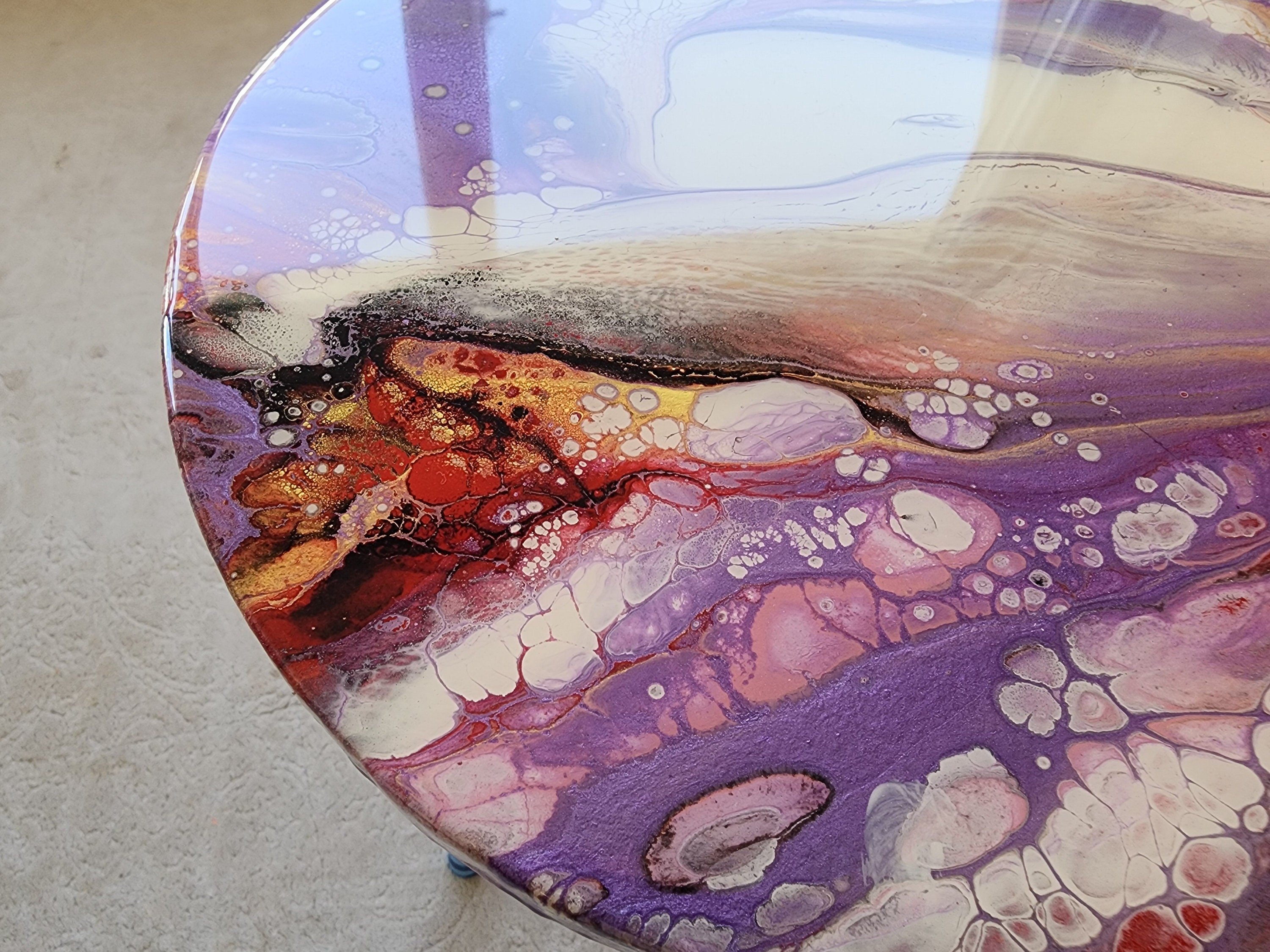 White Purple Gold Funky Round Epoxy Resin Side Coffee Table, Colorful Eclectic Handmade Abstract Boho Cool Painted Corner End Sofa Art Table