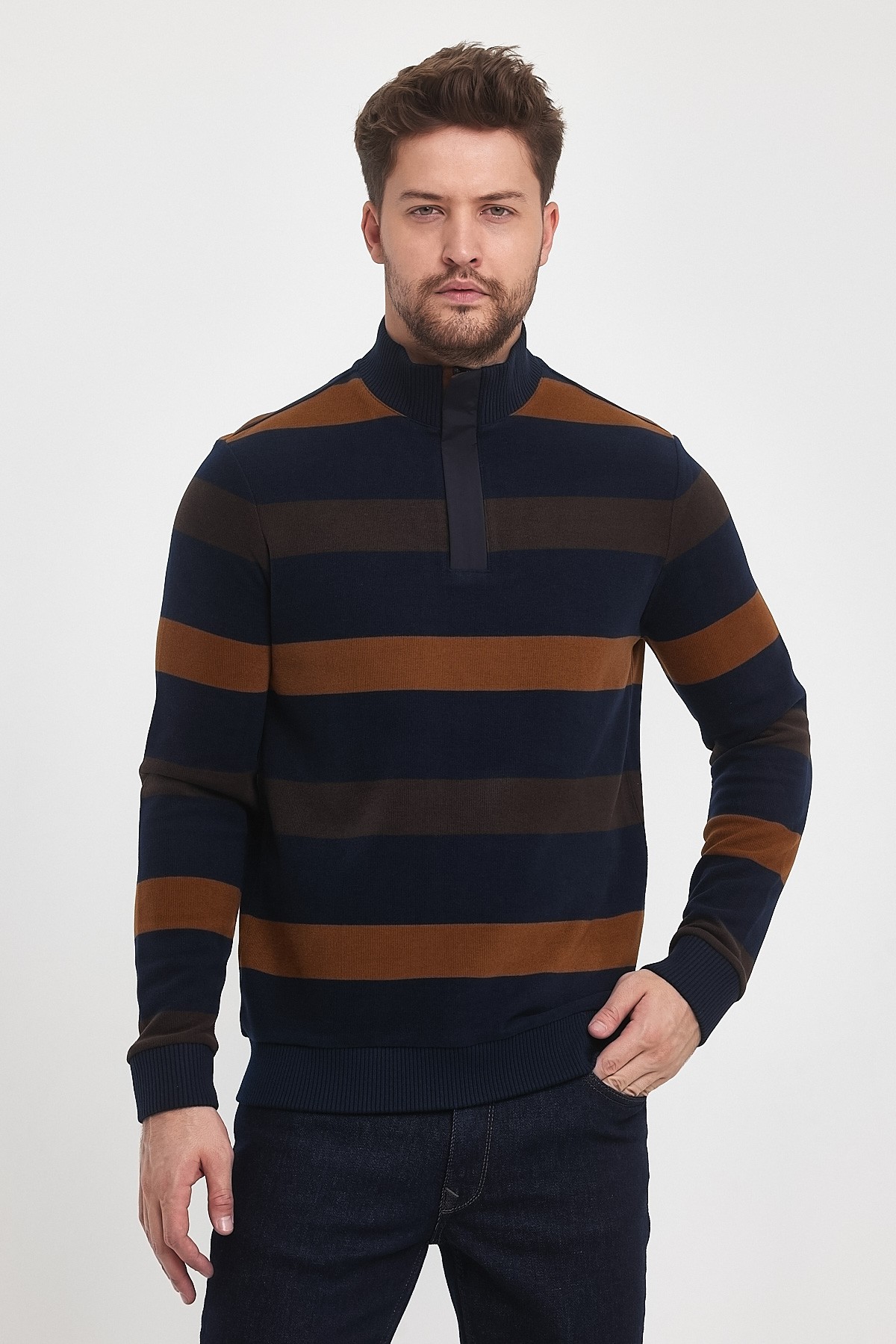 Erkek Dik Yaka Fermuarlı Sweat