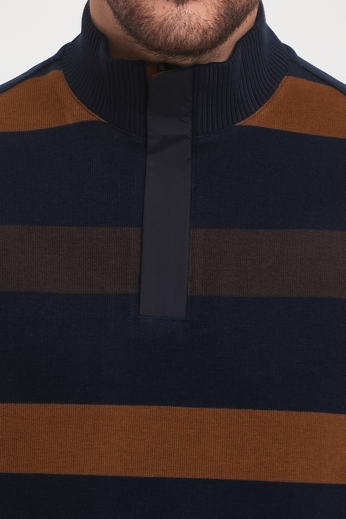 Erkek Dik Yaka Fermuarlı Sweat