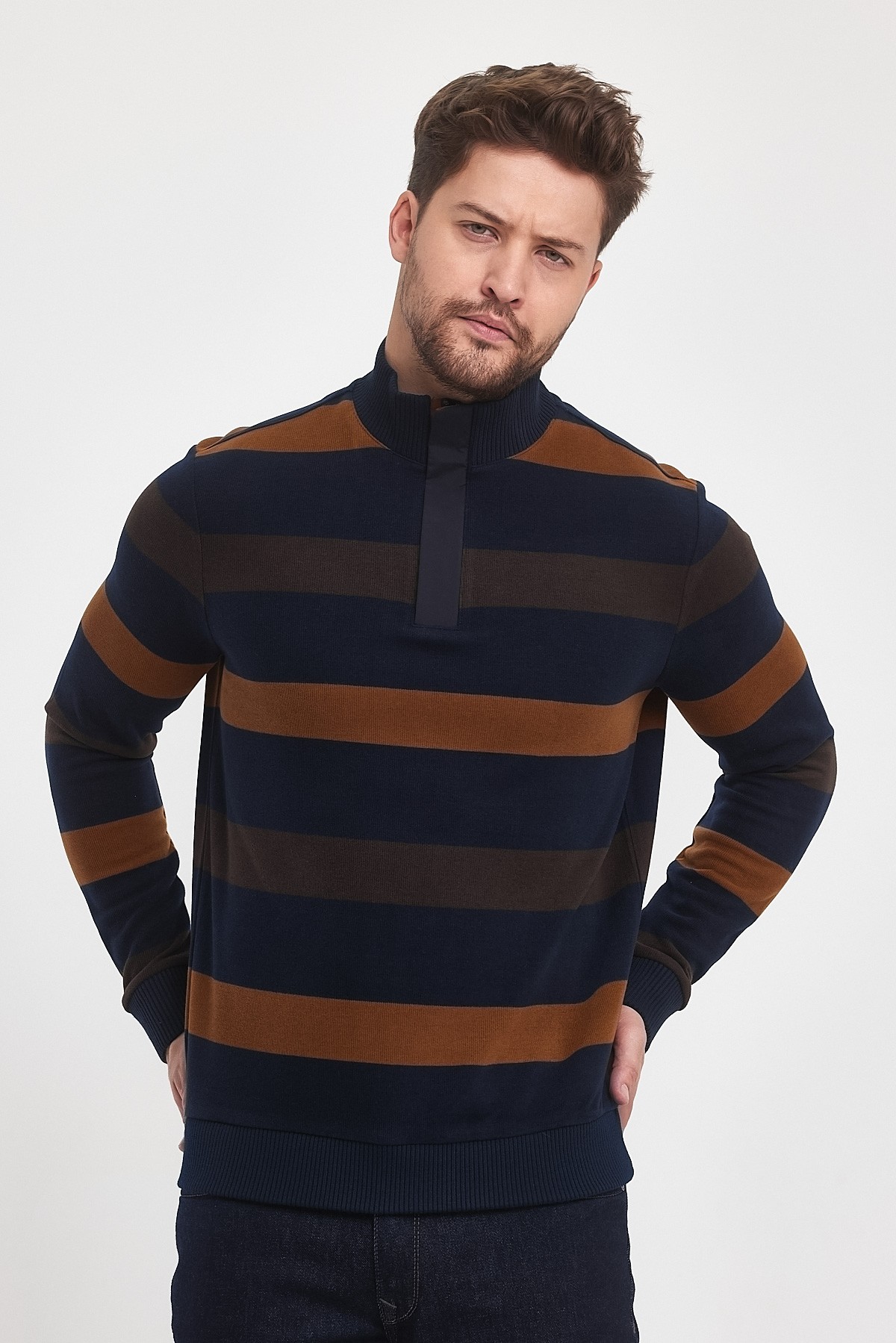 Erkek Dik Yaka Fermuarlı Sweat