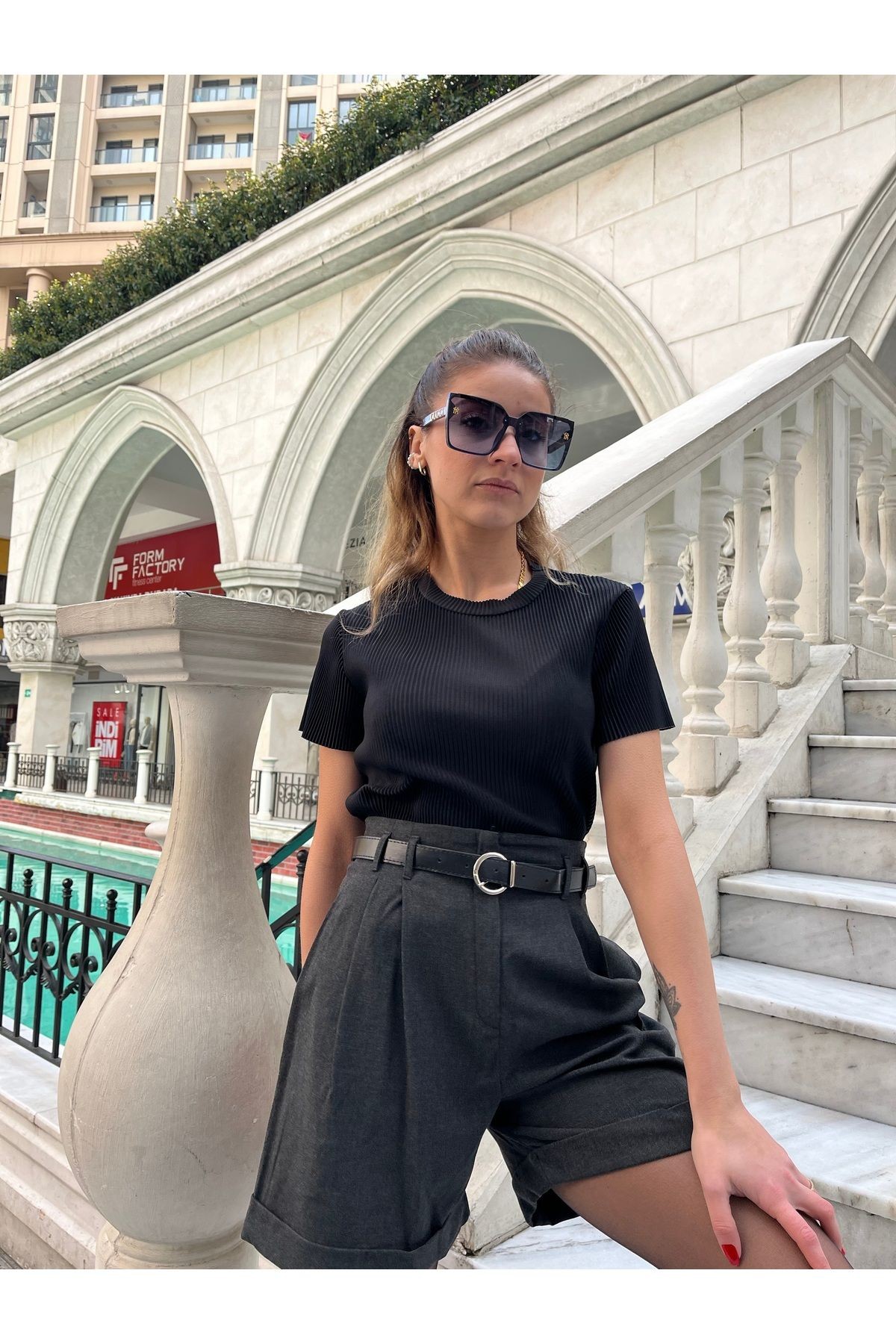 Antrasit Kemerli Şort