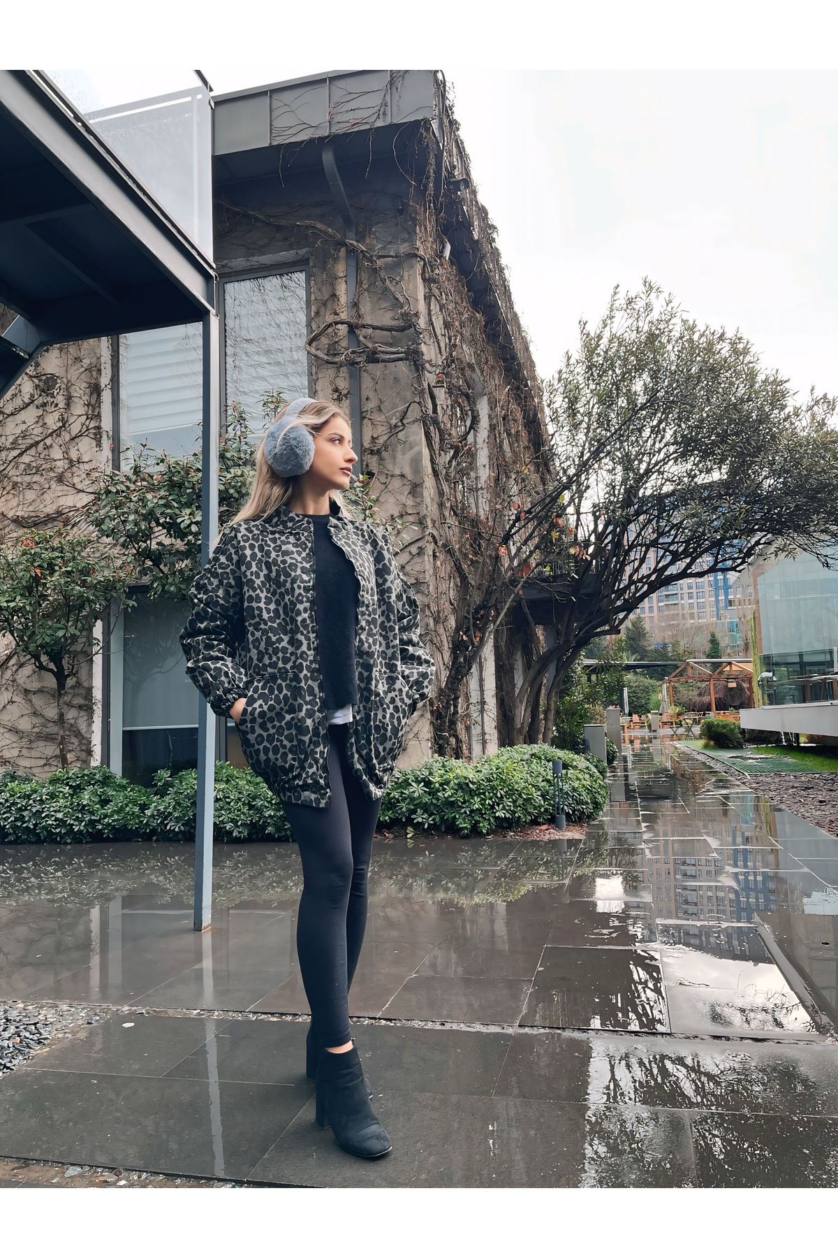Leopalar Desenli Denim Ceket