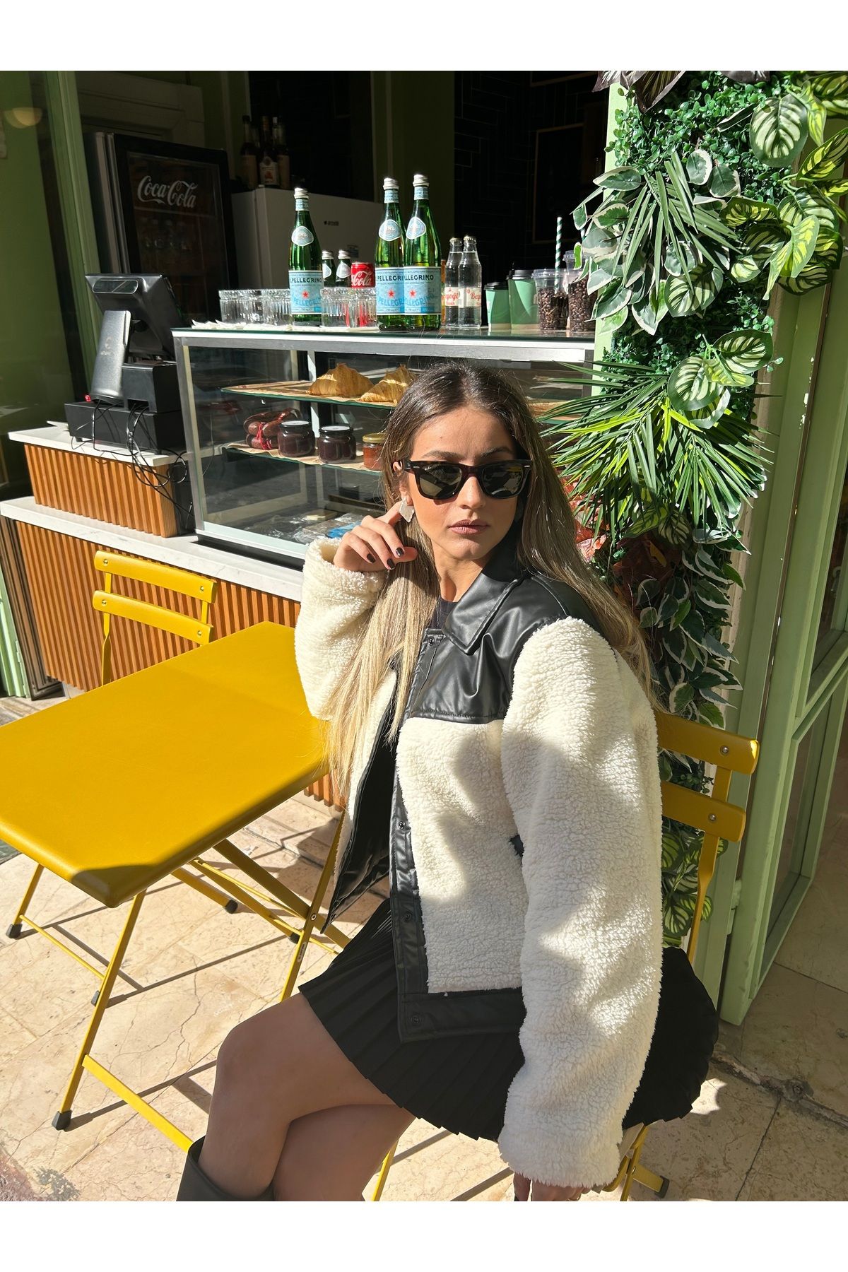 Pinterest model Tüylü Baker Mont