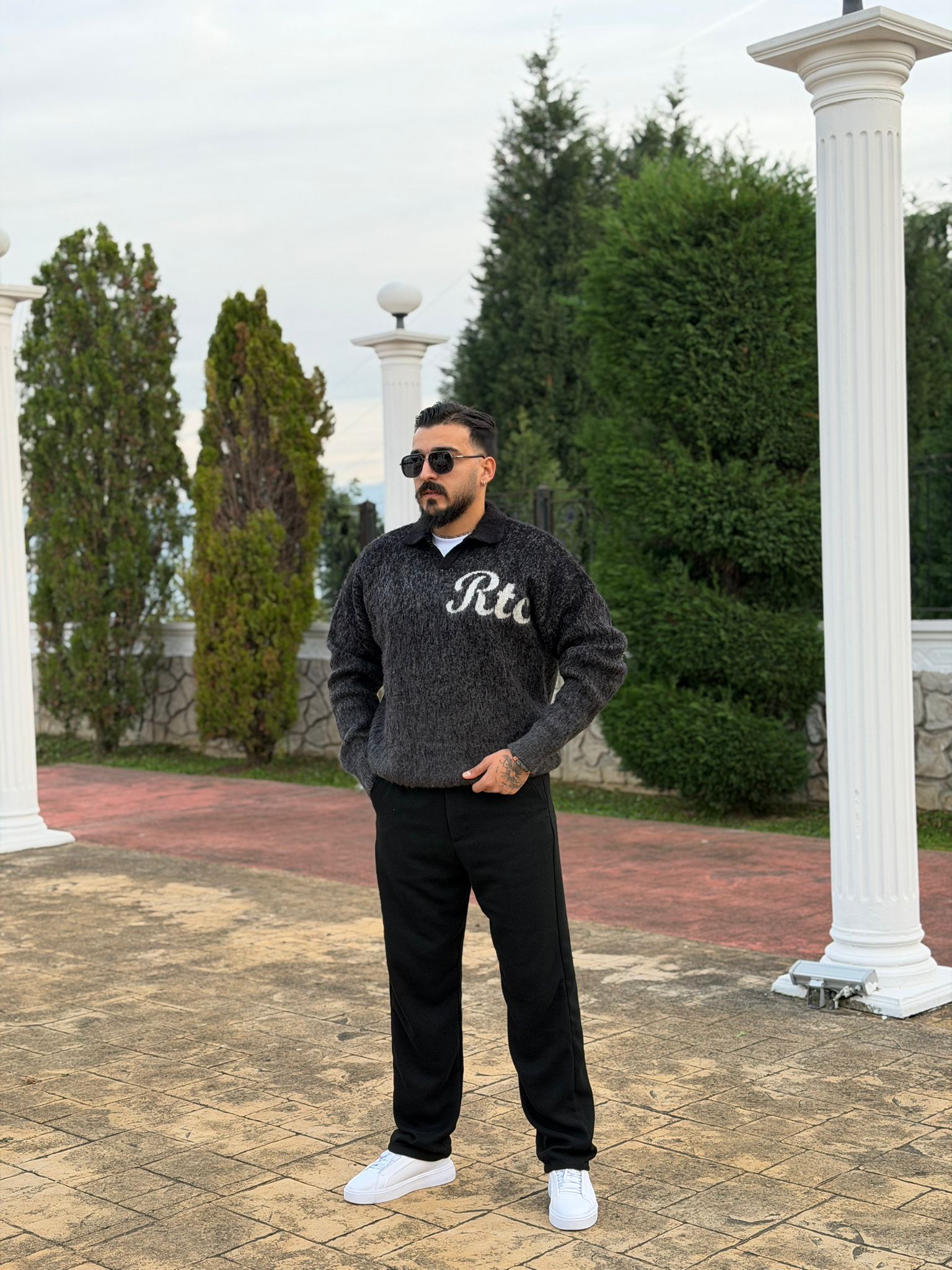 Oversize Yün Kazak - Yakalı Siyah