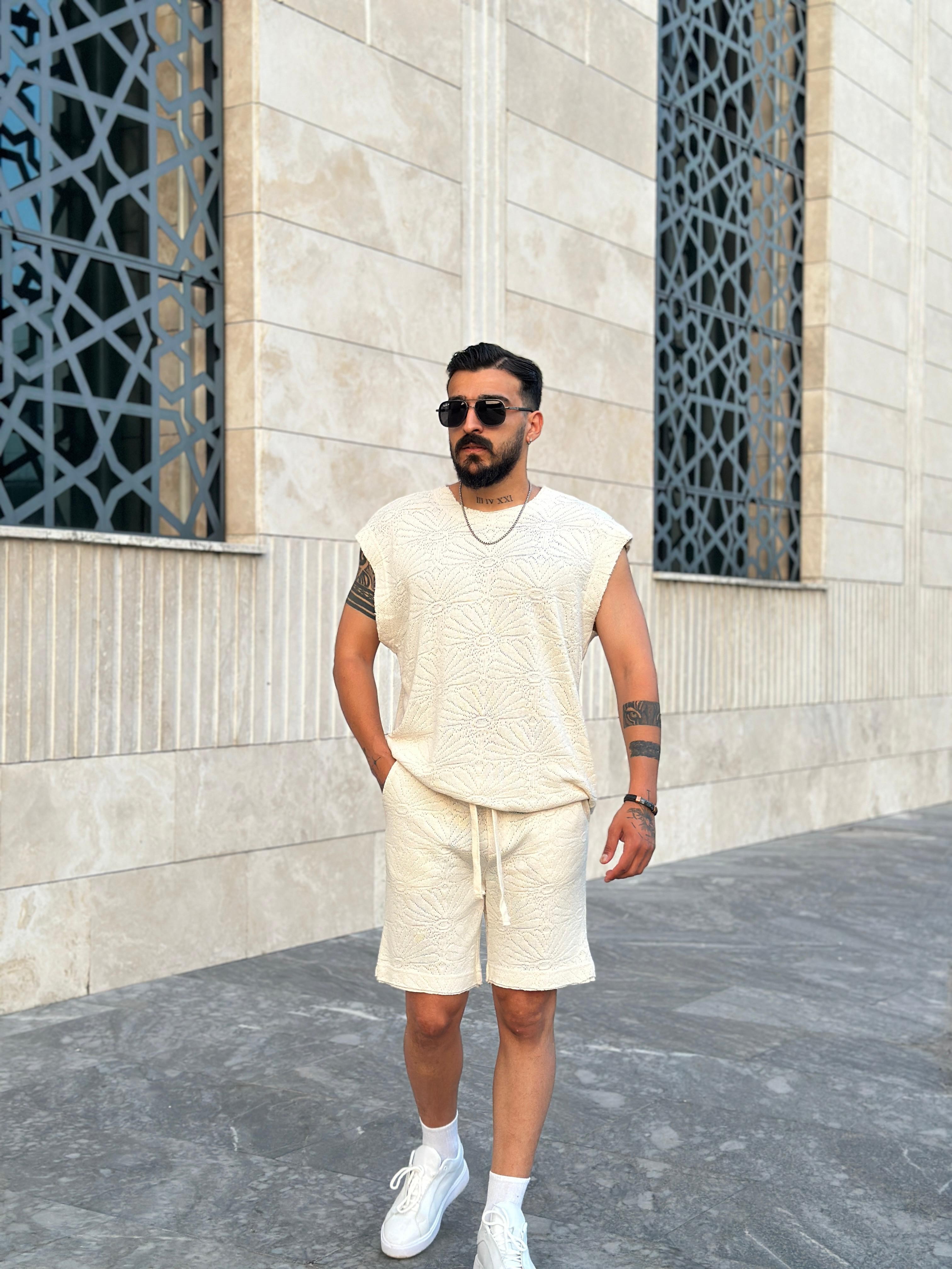 Oversize İşlemeli Şort & Sıfır Kol T shirt Takım