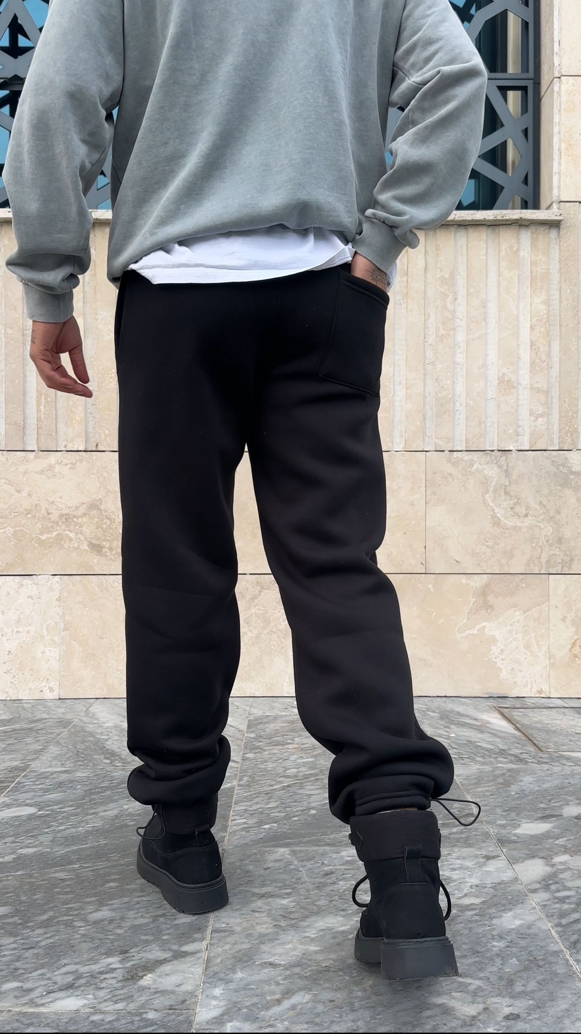 Üç İplik Hasır Şerit Detaylı Stoper Paça Baggy Eşofman