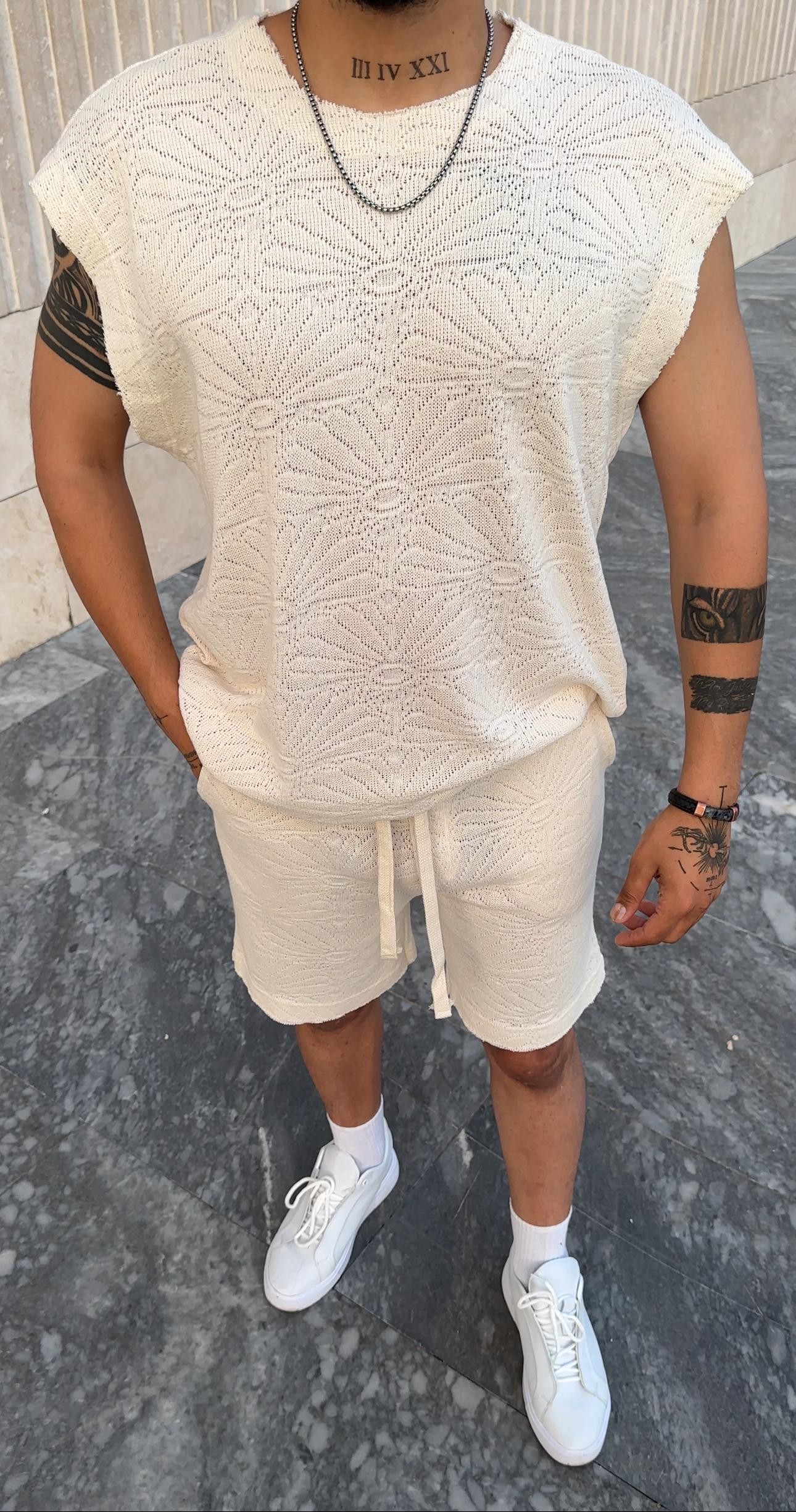 Oversize İşlemeli Şort & Sıfır Kol T shirt Takım