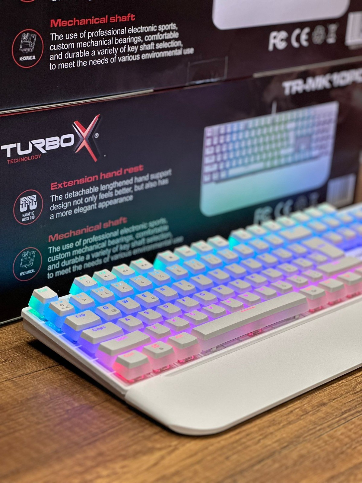 Turbox TR-MK10PD Gaming Mekanik Pudding Tuş Bilek Destekli Blue Switch Beyaz Mekanik Rgb Klavye