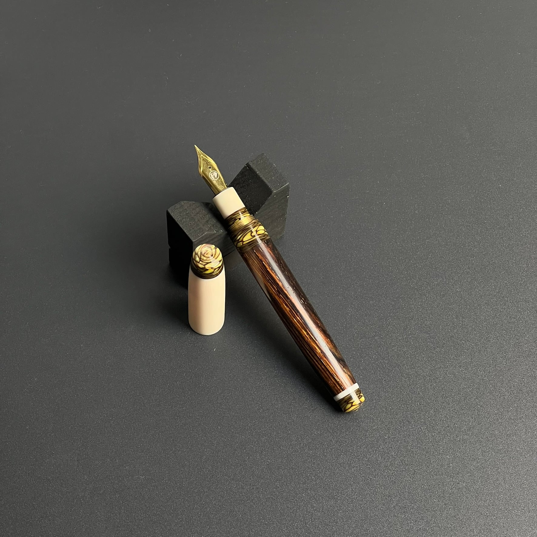 Cocobolo Ağacı Dolma Kalem