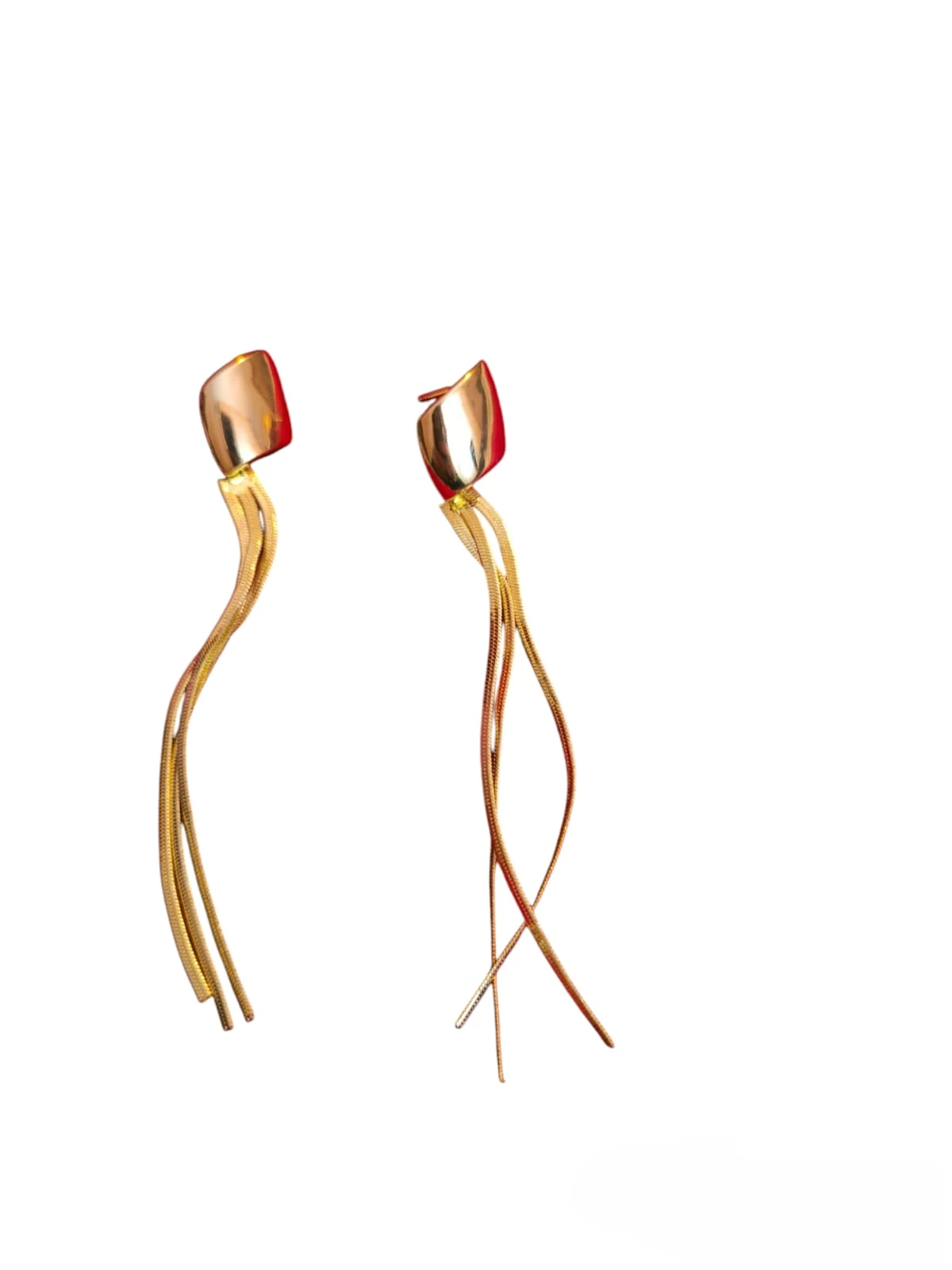 Sallantılı Altın Formlu Küpe