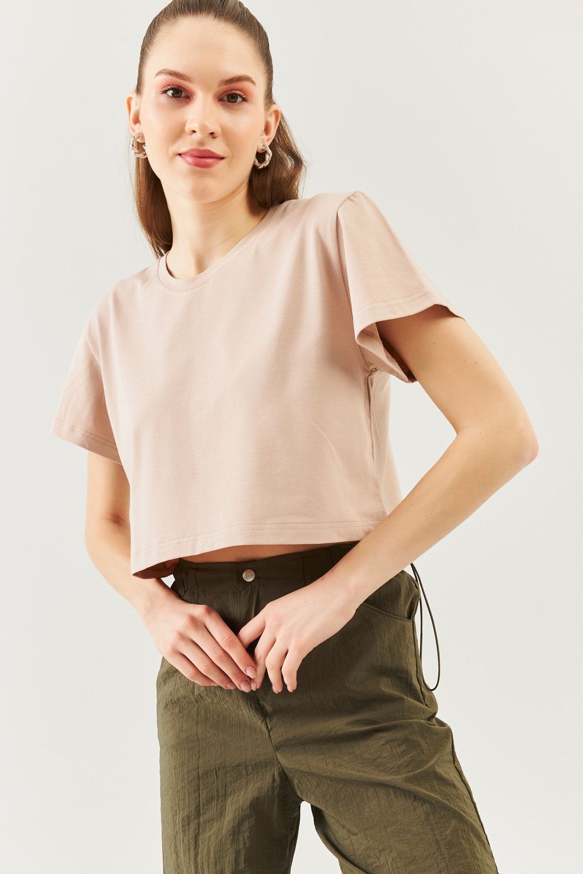 Kadın Rahat %100 Pamuklu Penye Bisiklet Yaka Kısa Kol Basic Crop T-shirt