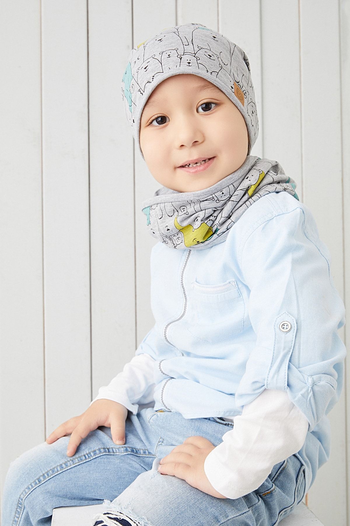 Erkek Çocuk Gri Figürlü 4 Mevsim Bere Boyunluk Takım Yumuşak Doğal %100 Pamuklu Penye