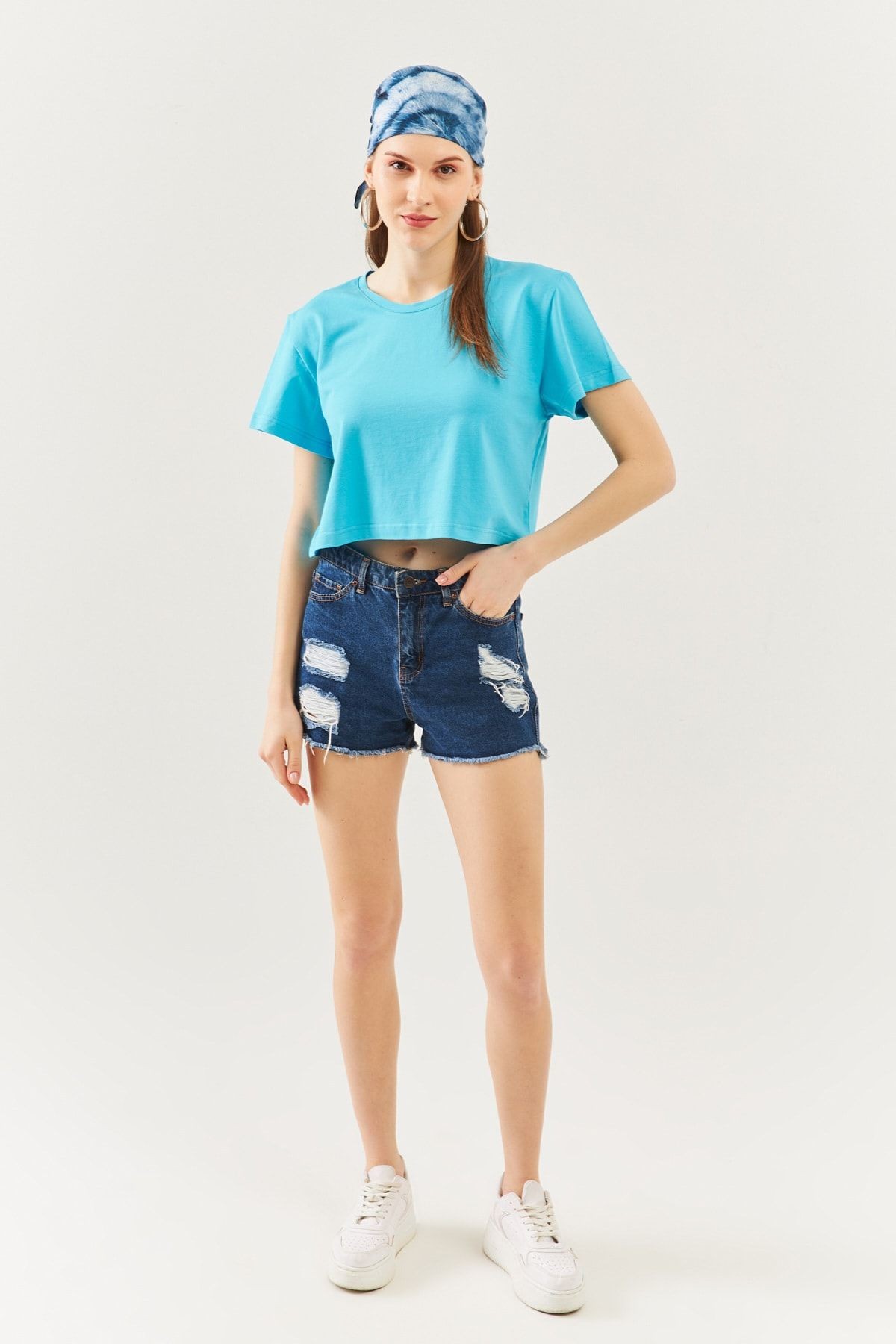 Kadın Rahat %100 Pamuklu Penye Bisiklet Yaka Kısa Kol Basic Crop T-shirt