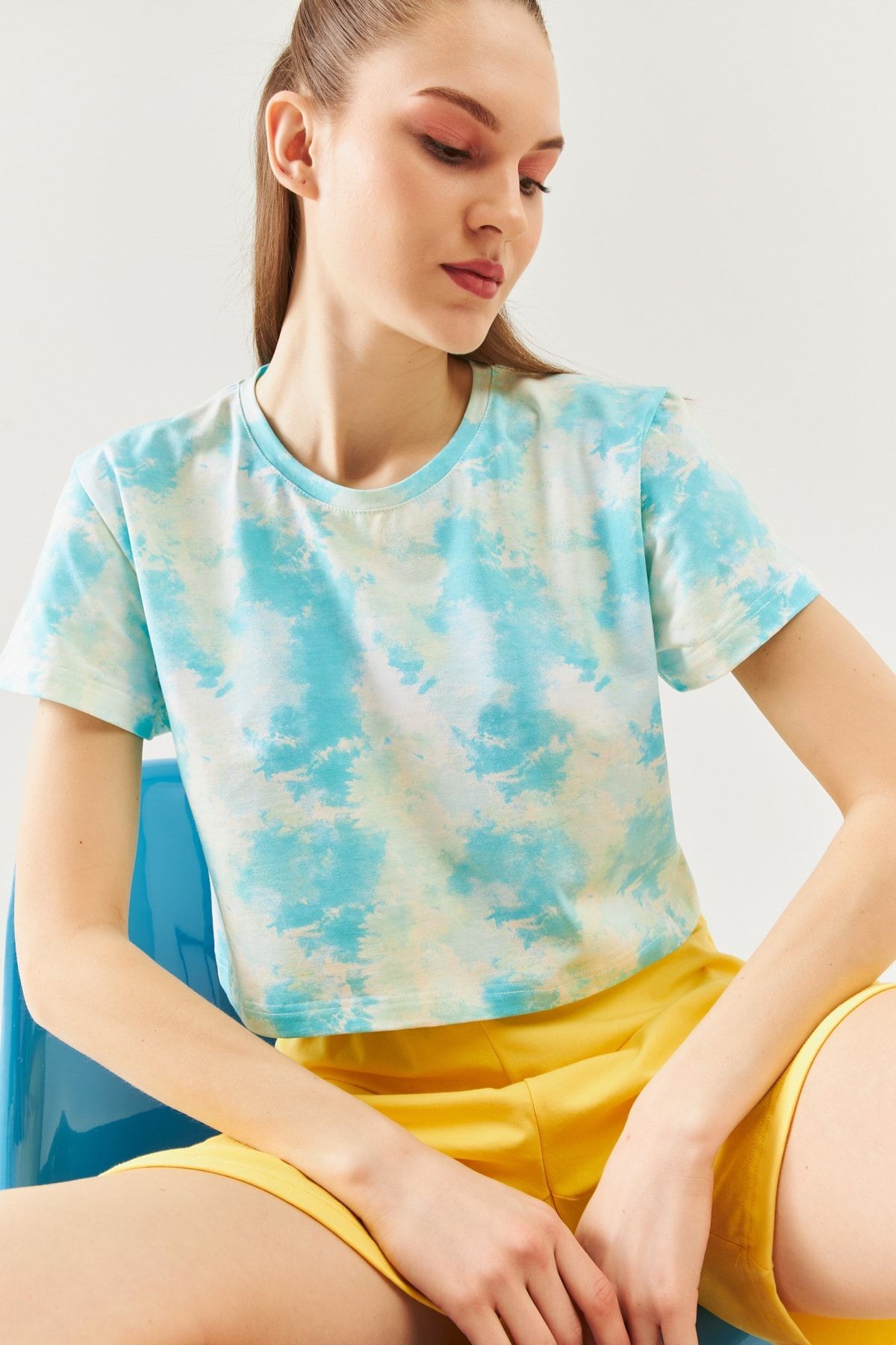 Kadın Oversize Rahat %100 Pamuklu Penye Bisiklet Yaka Kısa Kol Basic Crop T-shirt
