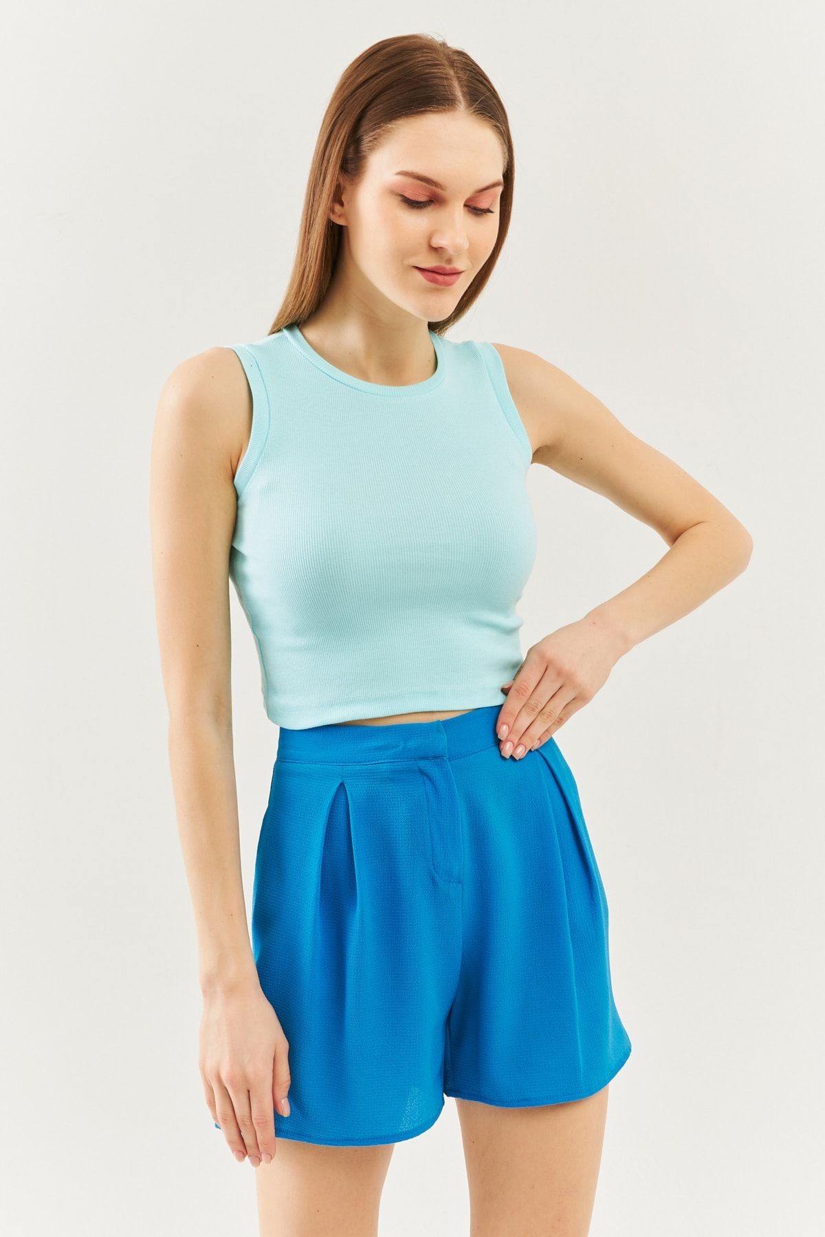 Aqua Sıfır Kol Bisiklet Yaka Vücuda Oturan %100 Pamuklu Kaşkorse Esnek Crop Bluz