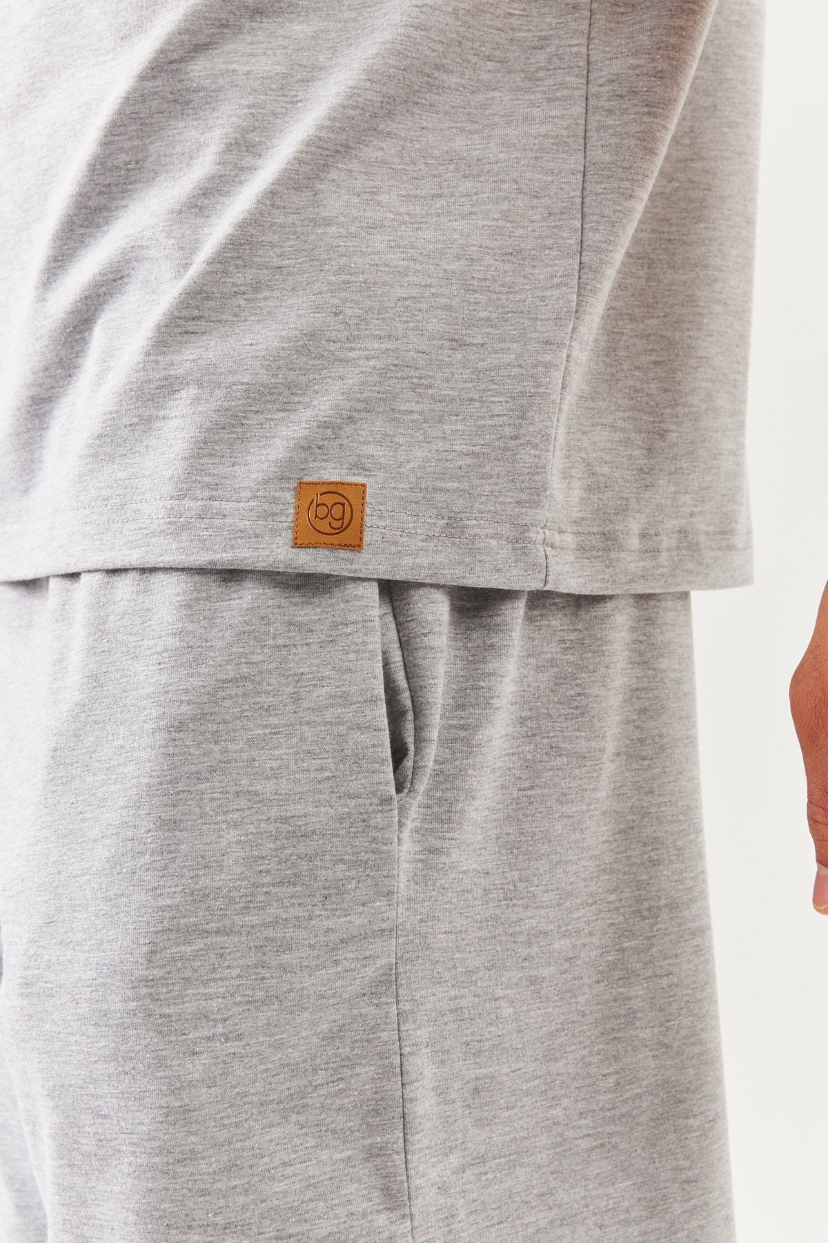Erkek Oversize Rahat %100 Pamuklu Penye Bisiklet Yaka Kısa Kol Basic T-Shirt Classic Collection