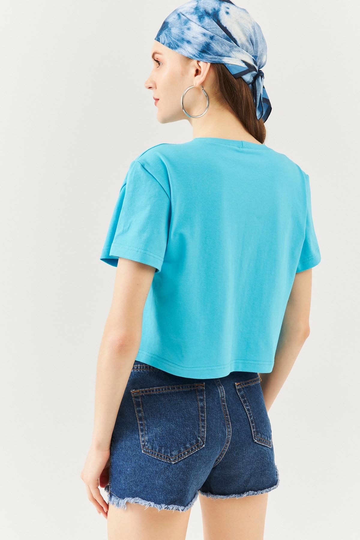 Kadın Rahat %100 Pamuklu Penye Bisiklet Yaka Kısa Kol Basic Crop T-shirt