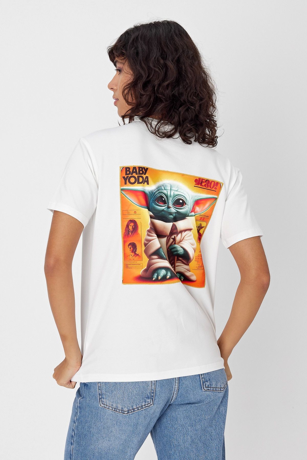 Yapay Zeka Tasarım Sırt Aplike Özel Baskılı %100 Pamuklu Penye Regular Fit T-shirt  (Bebek Yoda)