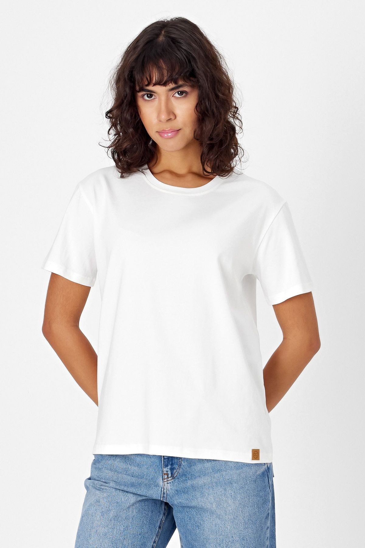 Yapay Zeka Tasarım Sırt Aplike Özel Baskılı %100 Pamuklu Penye Regular Fit T-shirt  (Bebek Yoda)
