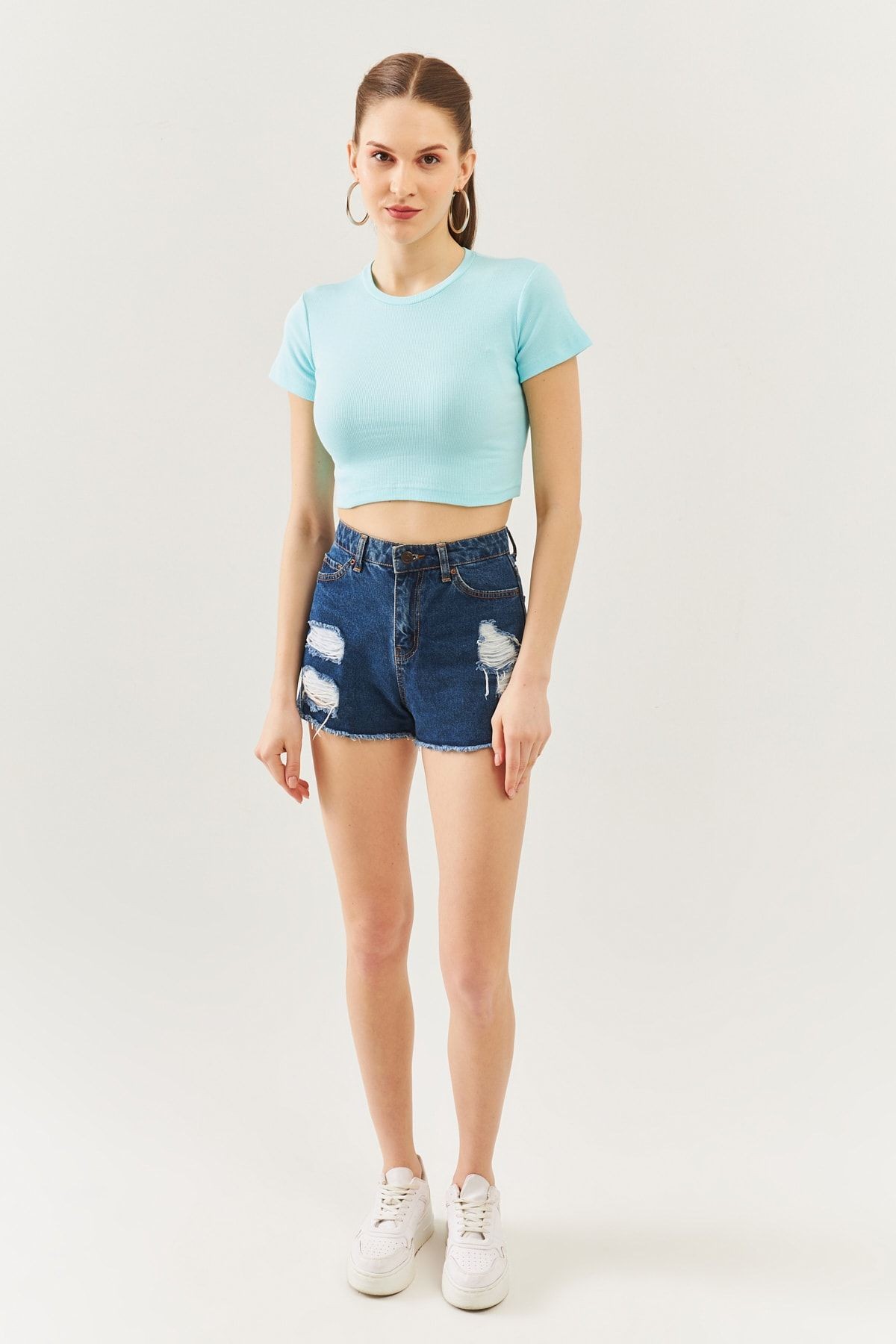 Aqua Kısa Kol Bisiklet Yaka Vücuda Oturan %100 Pamuklu Kaşkorse Esnek Crop Bluz