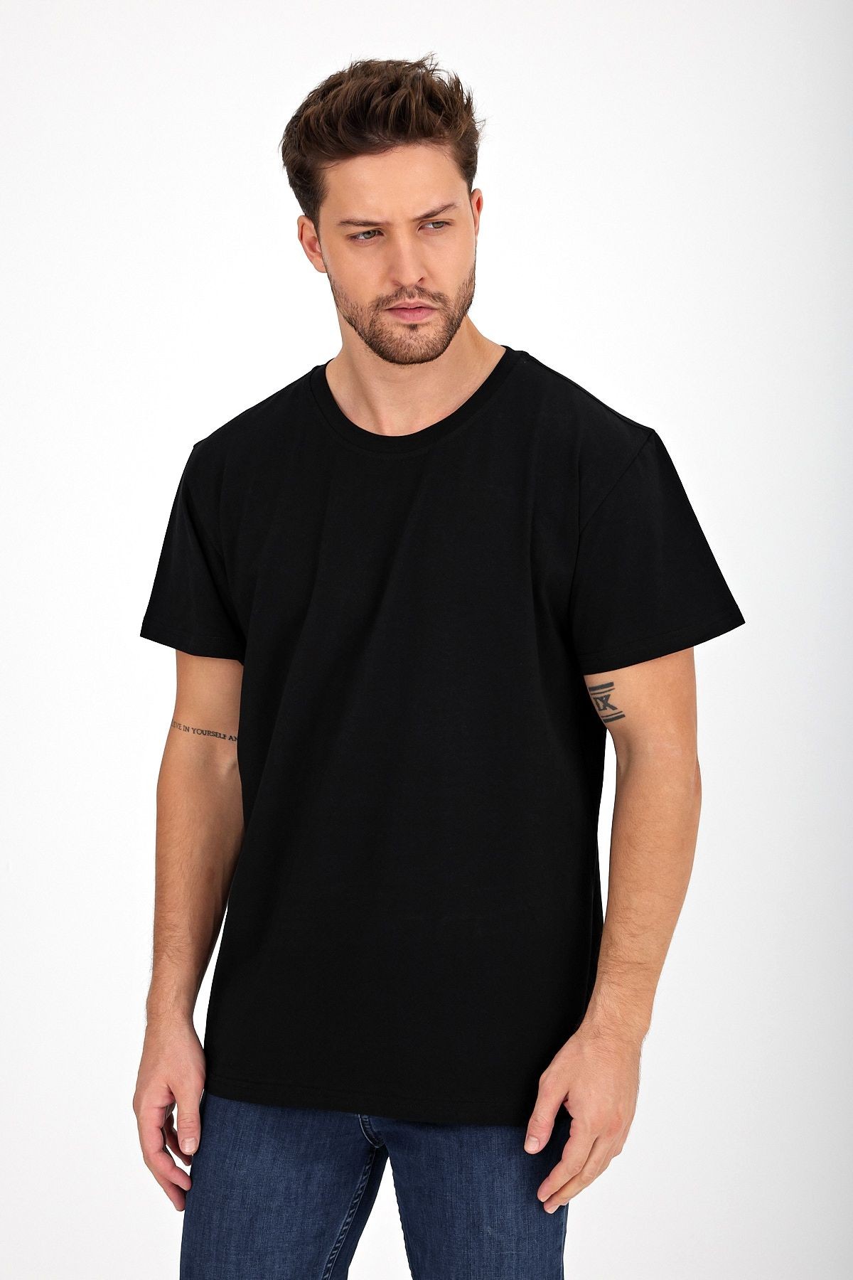 Erkek Yapay Zeka Tasarım Sırt Aplike Özel Baskılı %100 Pamuklu Penye Regular Fit T-shirt (pikasso)