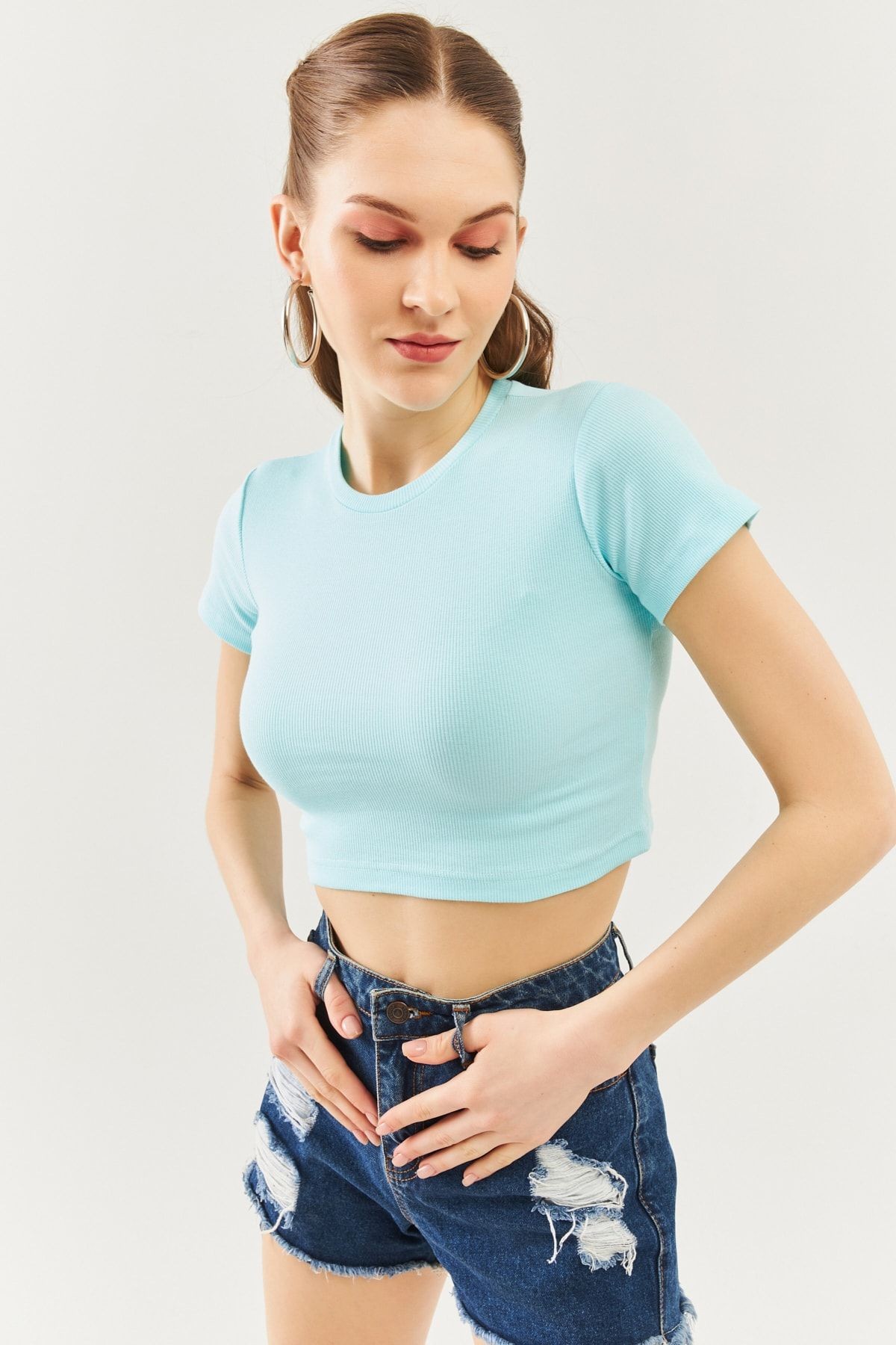 Aqua Kısa Kol Bisiklet Yaka Vücuda Oturan %100 Pamuklu Kaşkorse Esnek Crop Bluz