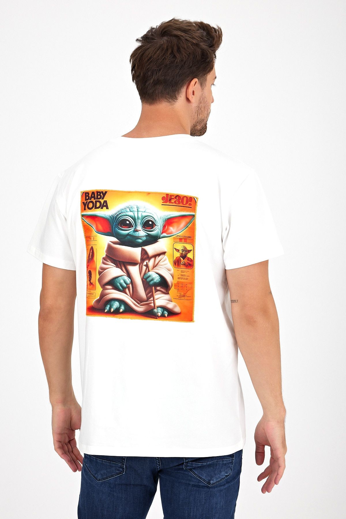 Erkek Yapay Zeka Tasarım Sırt Aplike Özel Baskılı %100 Pamuklu Penye Regular Fit T-shirt (BebekYoda)
