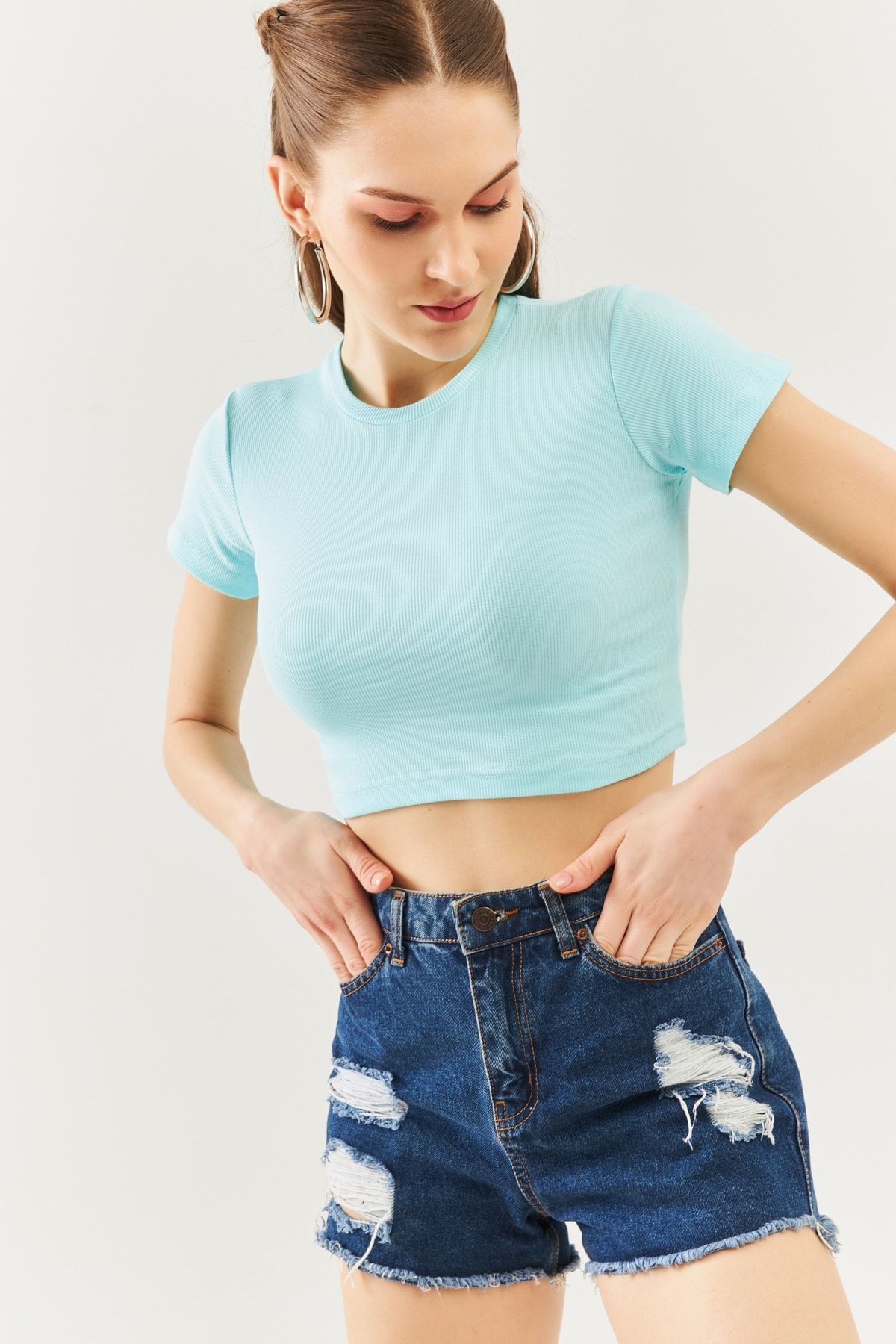 Aqua Kısa Kol Bisiklet Yaka Vücuda Oturan %100 Pamuklu Kaşkorse Esnek Crop Bluz