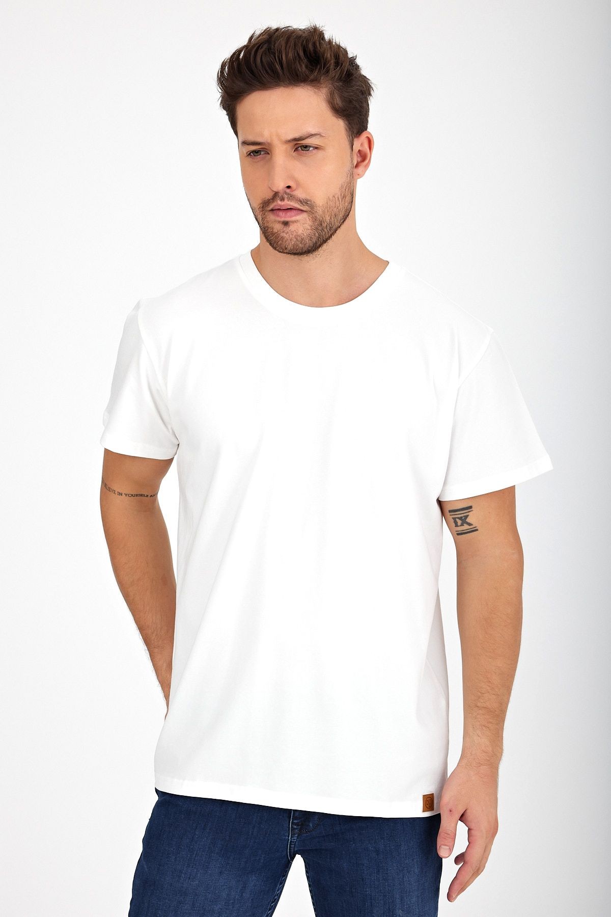 Erkek Yapay Zeka Tasarım Sırt Aplike Özel Baskılı %100 Pamuklu Penye Regular Fit T-shirt (BebekYoda)