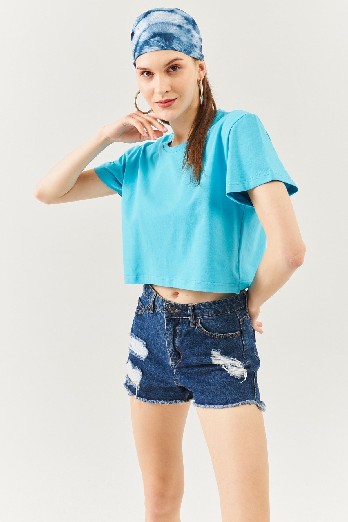 Kadın Rahat %100 Pamuklu Penye Bisiklet Yaka Kısa Kol Basic Crop T-shirt