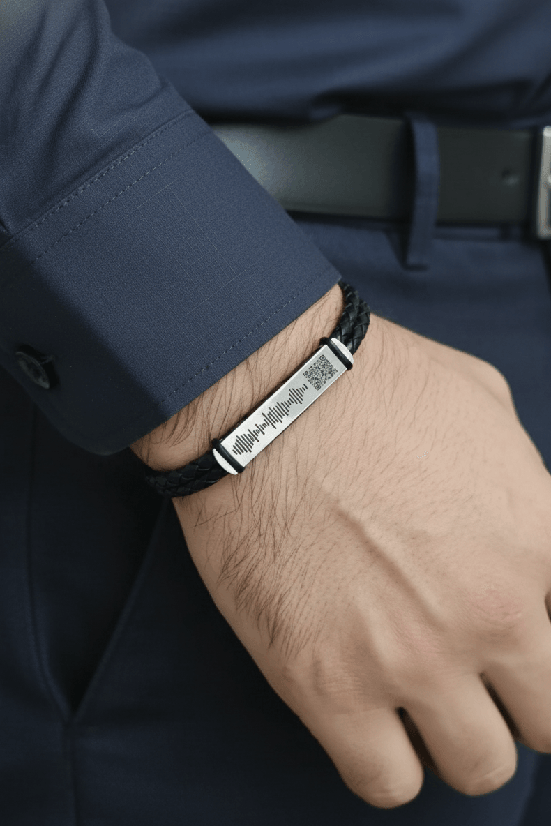 Engraved QR Code Leather Men's Bracelet