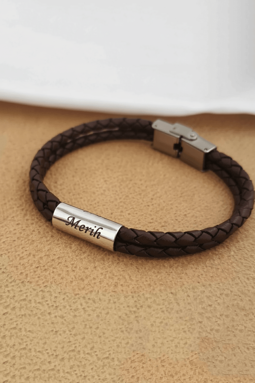 Gümüş Uzun Halkalı İsimli Deri Kordonlu Erkek Bileklik