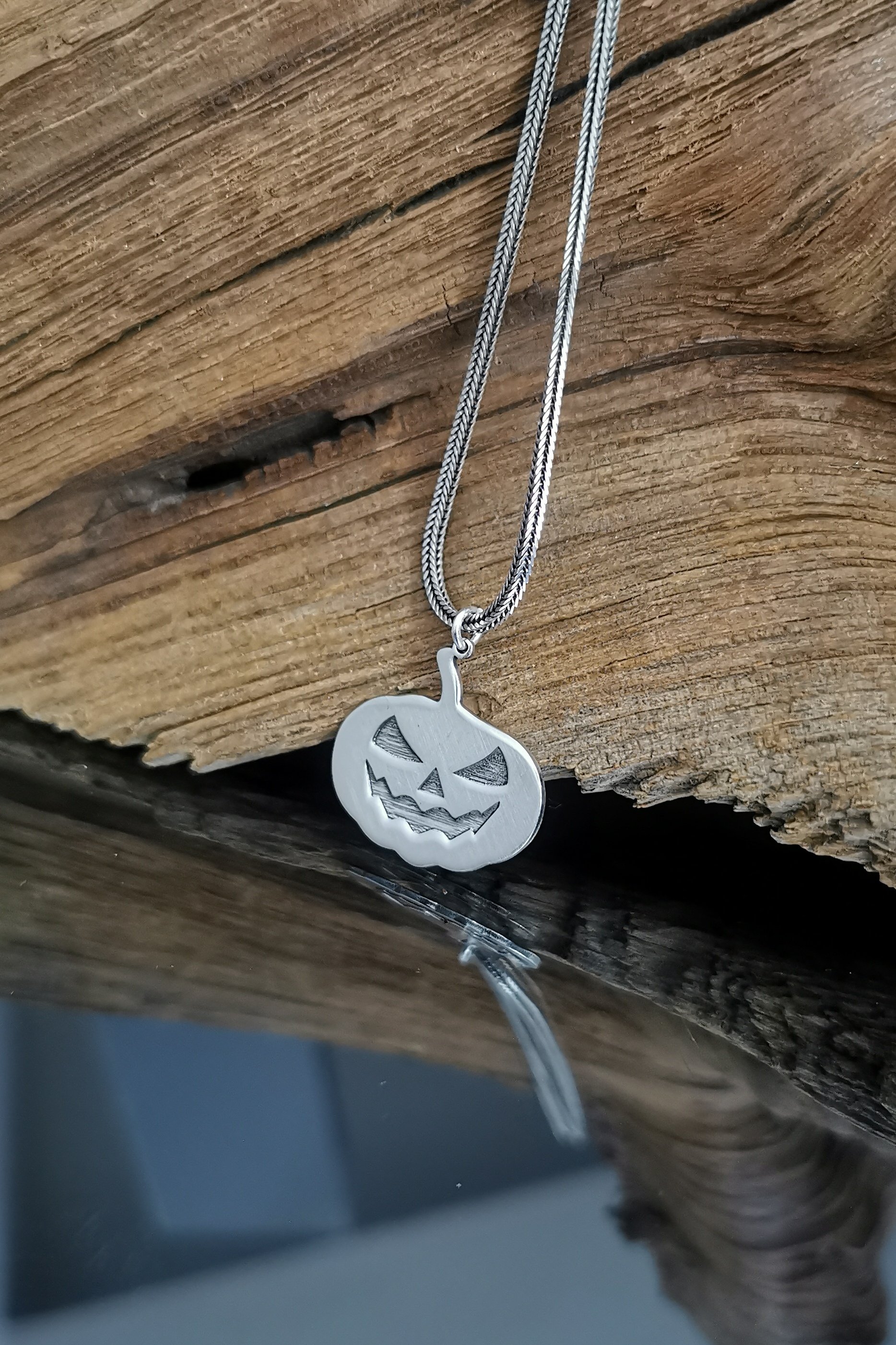 Scary Laughing Pumpkin Necklace