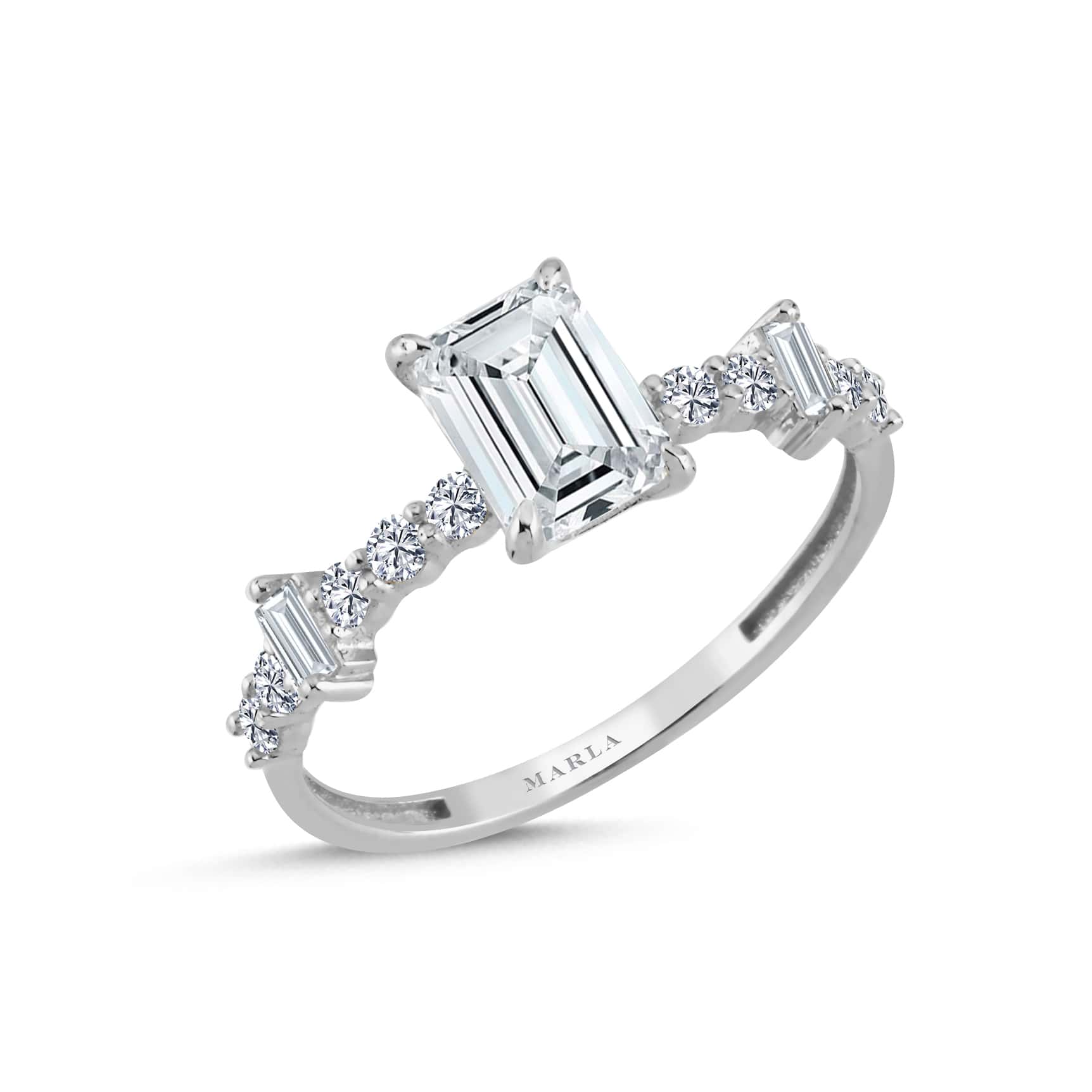 Beyaz Altın Baget Yüzük