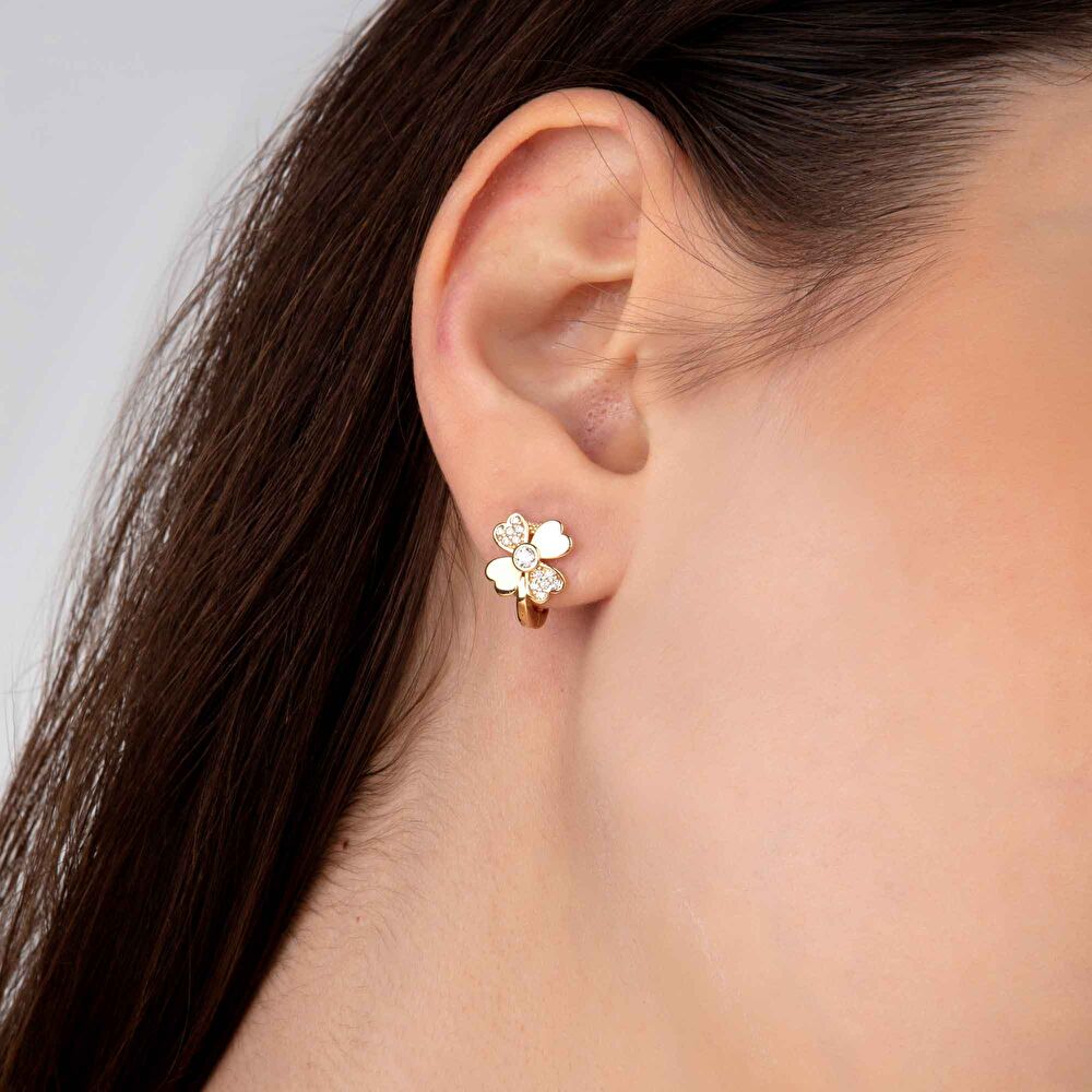 Altın Yonca J Küpe