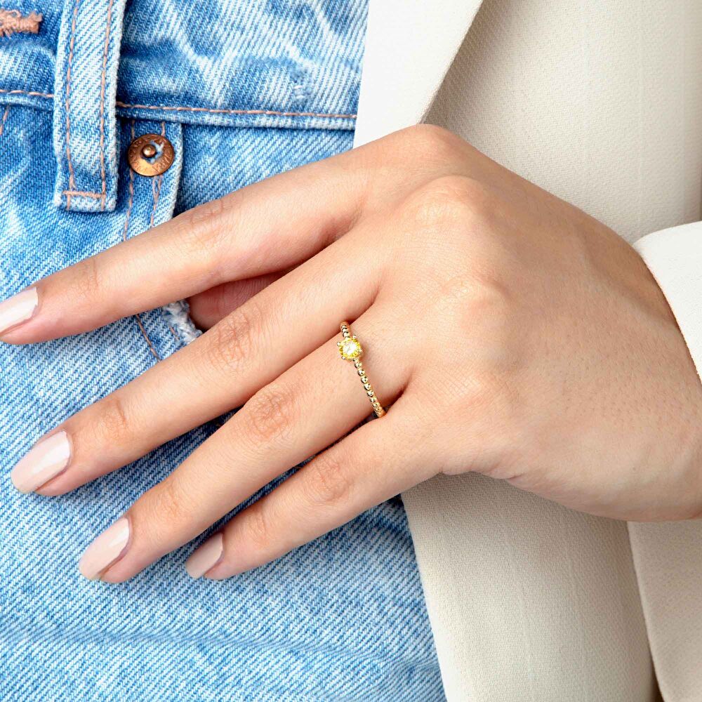 Renkli Taşlı Tektaş Yüzük