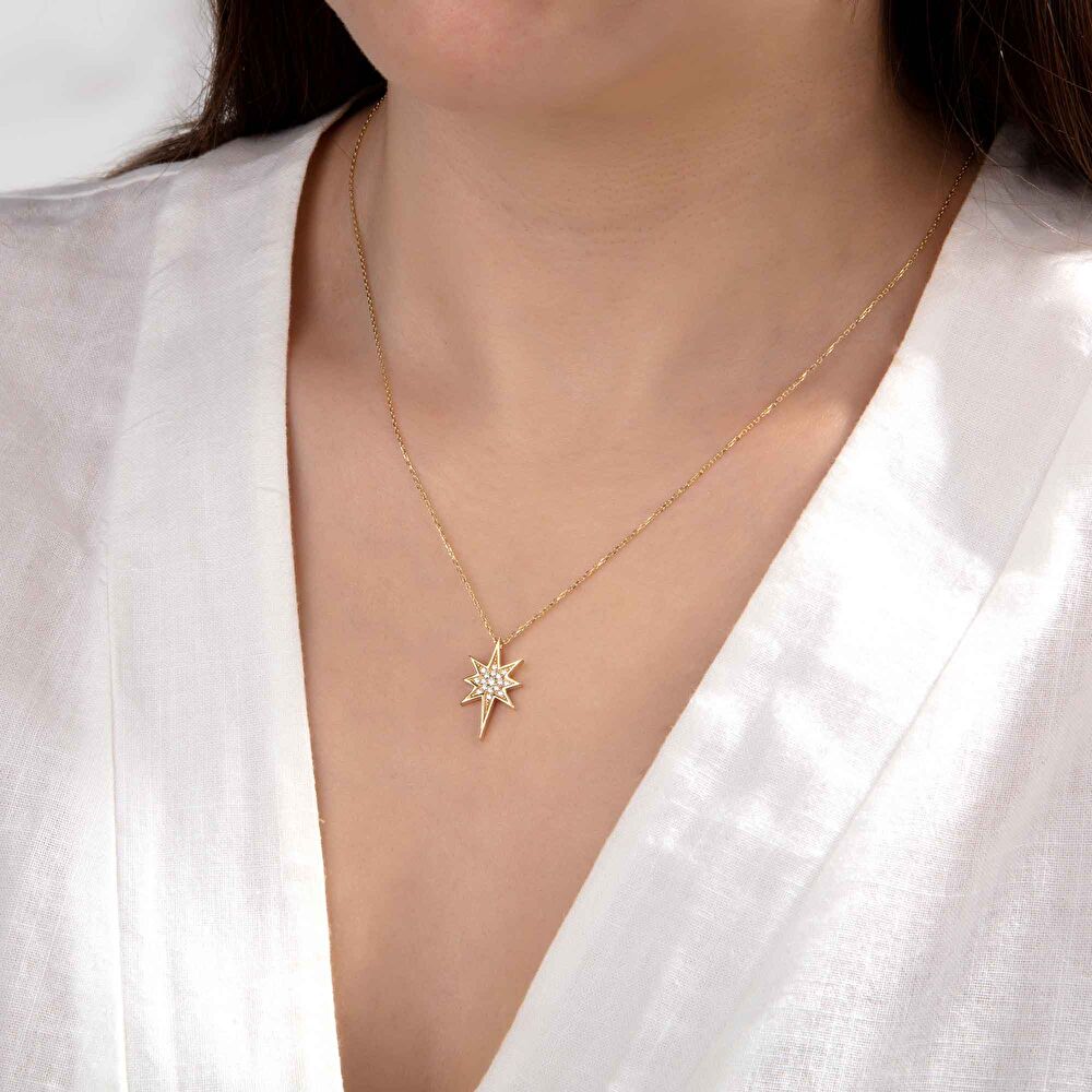 Altın Yıldız Figürlü Kolye