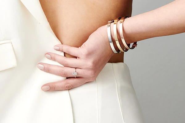 Kapsül Dolap İçin İdeal Takılar Nelerdir?