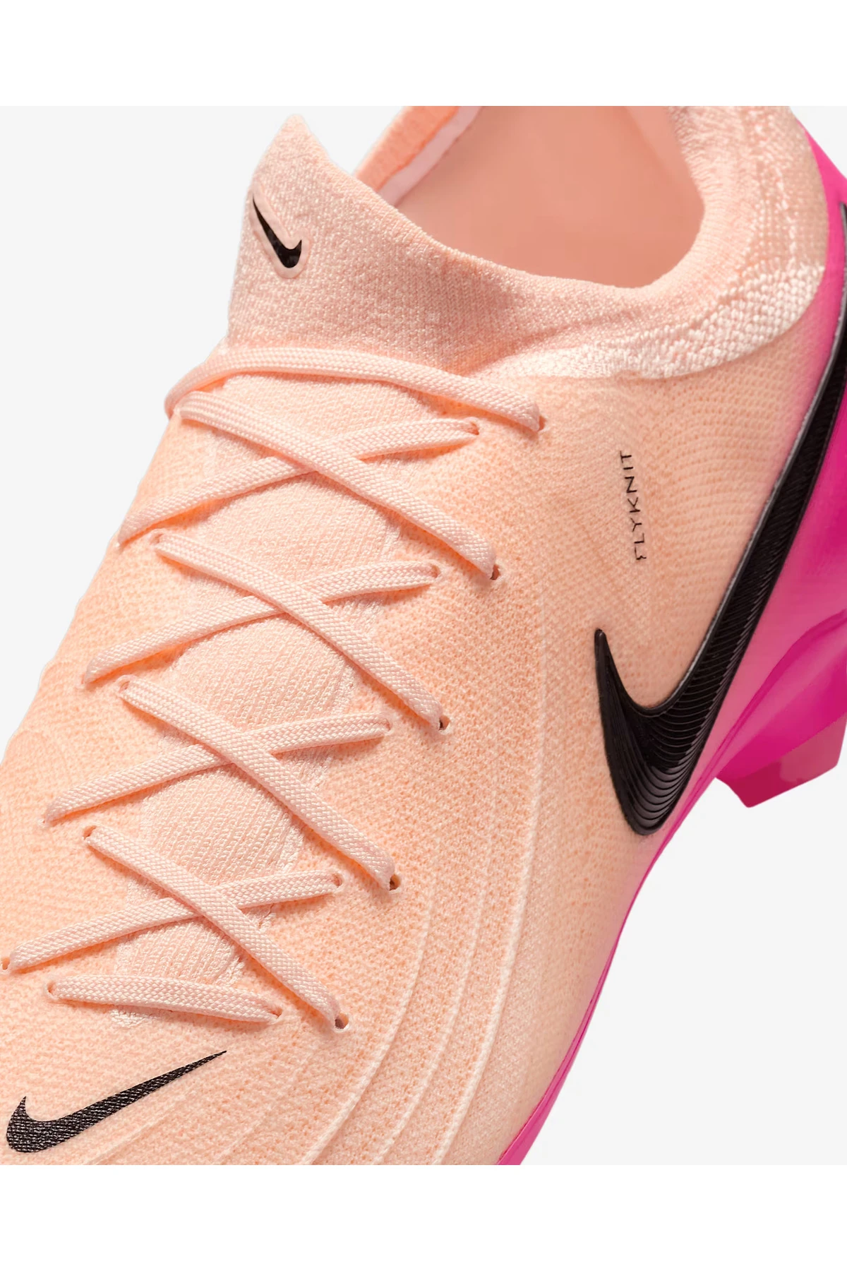 Phantom GX II Pro FG Profesyonel Çim Saha Kramponu Dar Kalıp