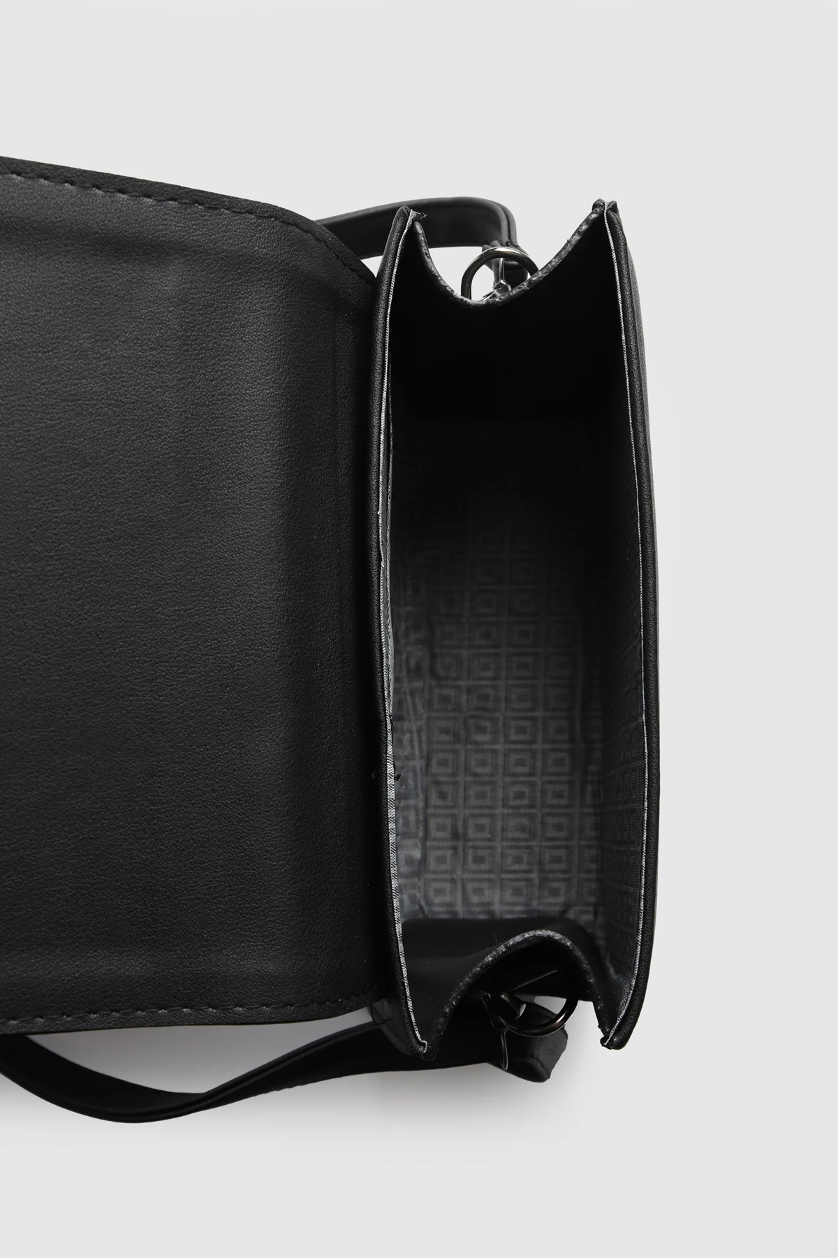 La'Graccio Paris Kadın Nale Mıknatıs Kapamalı Askılı Çanta