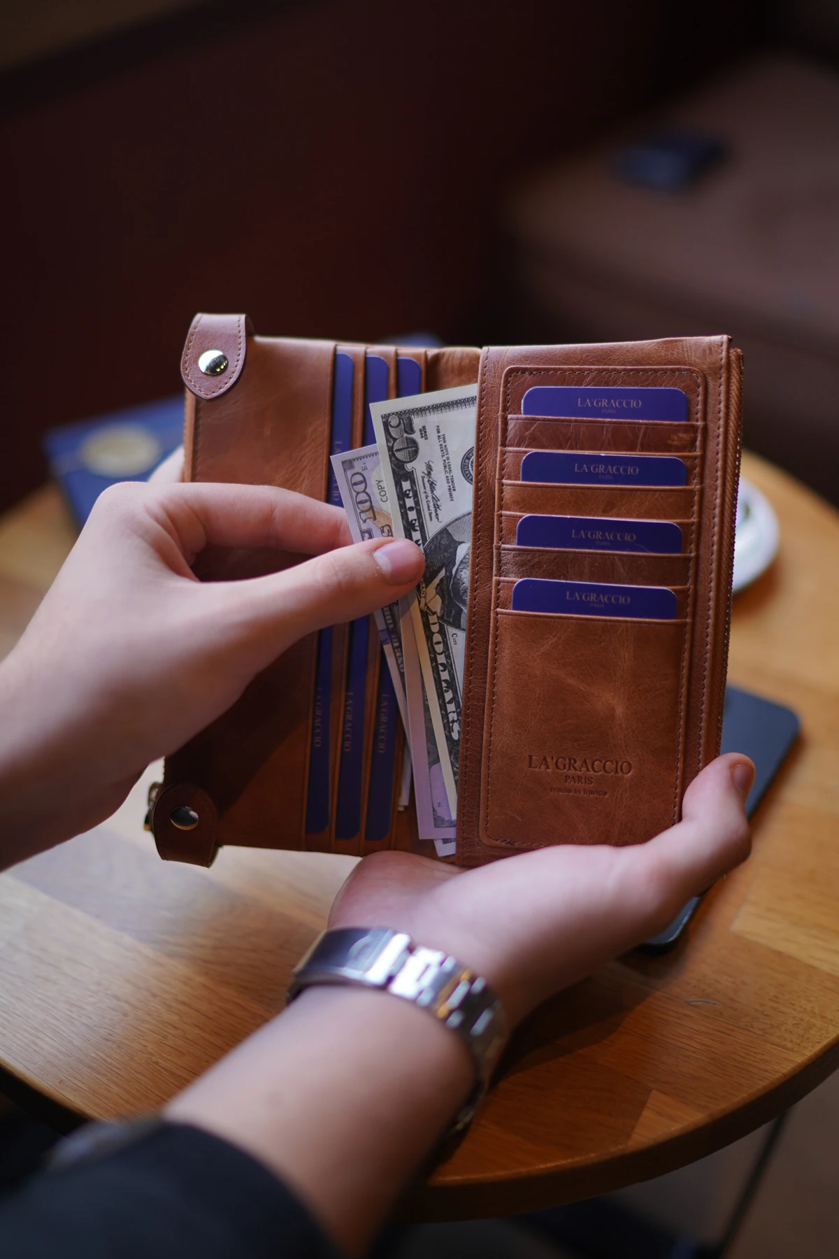 La'Graccio Paris Chaıs Siyah El Tutmalı Hakiki Deri Telefon Hazneli Cüzdan - Crazy Fındık