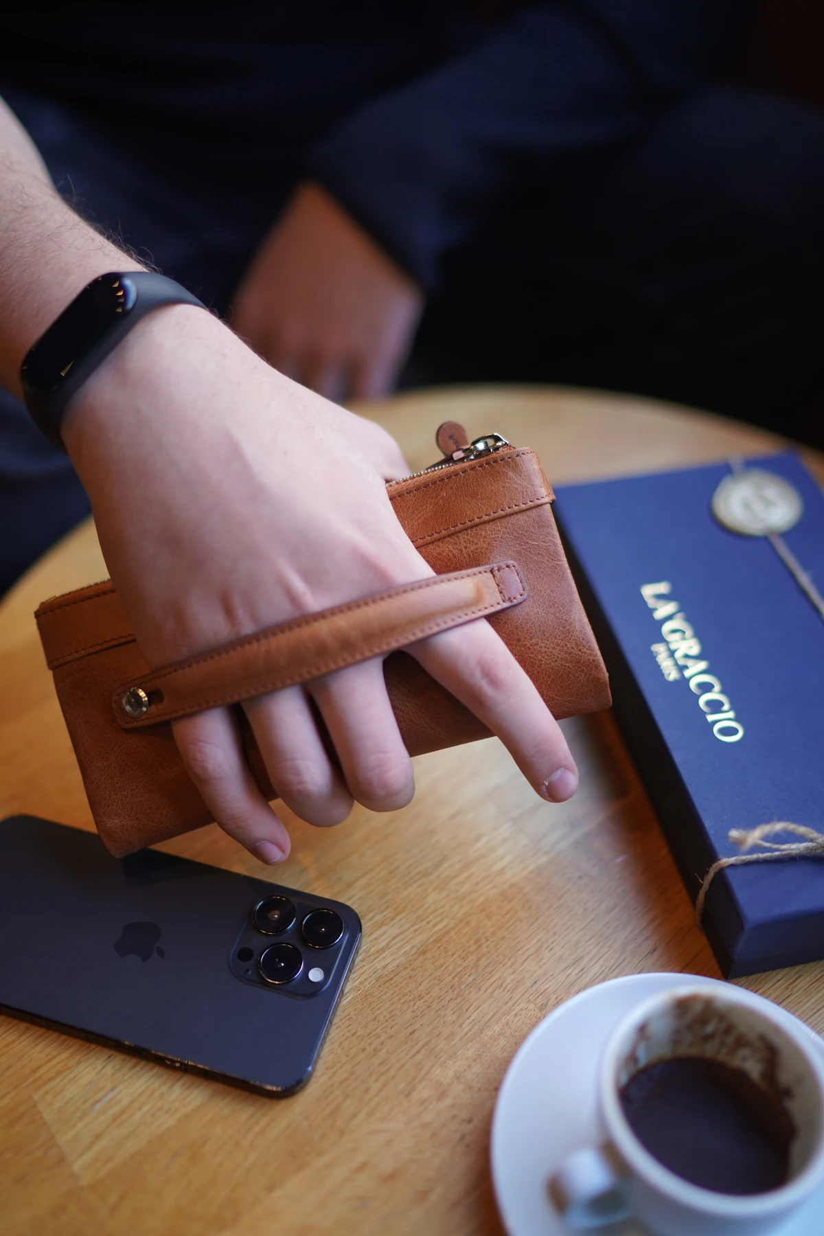 La'Graccio Paris Chaıs Siyah El Tutmalı Hakiki Deri Telefon Hazneli Cüzdan - Crazy Fındık