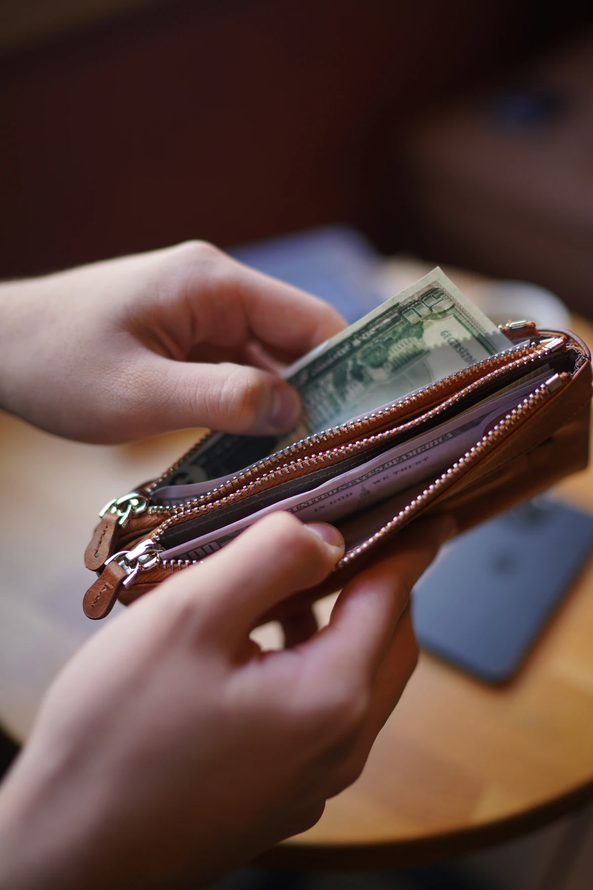 La'Graccio Paris Chaıs Siyah El Tutmalı Hakiki Deri Telefon Hazneli Cüzdan - Crazy Fındık