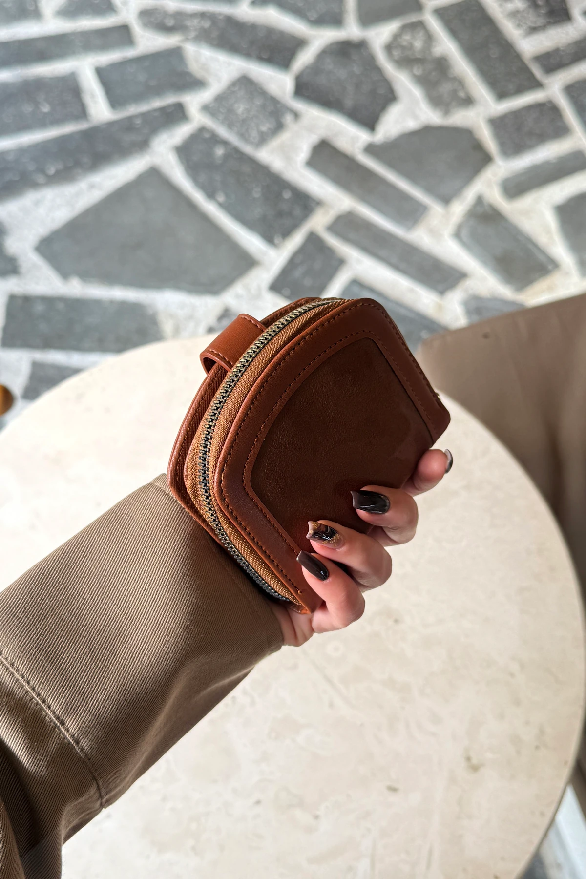 La'Graccio Paris Kadın Laron Süet Tasarım Kullanışlı Cüzdan - Taba Süet