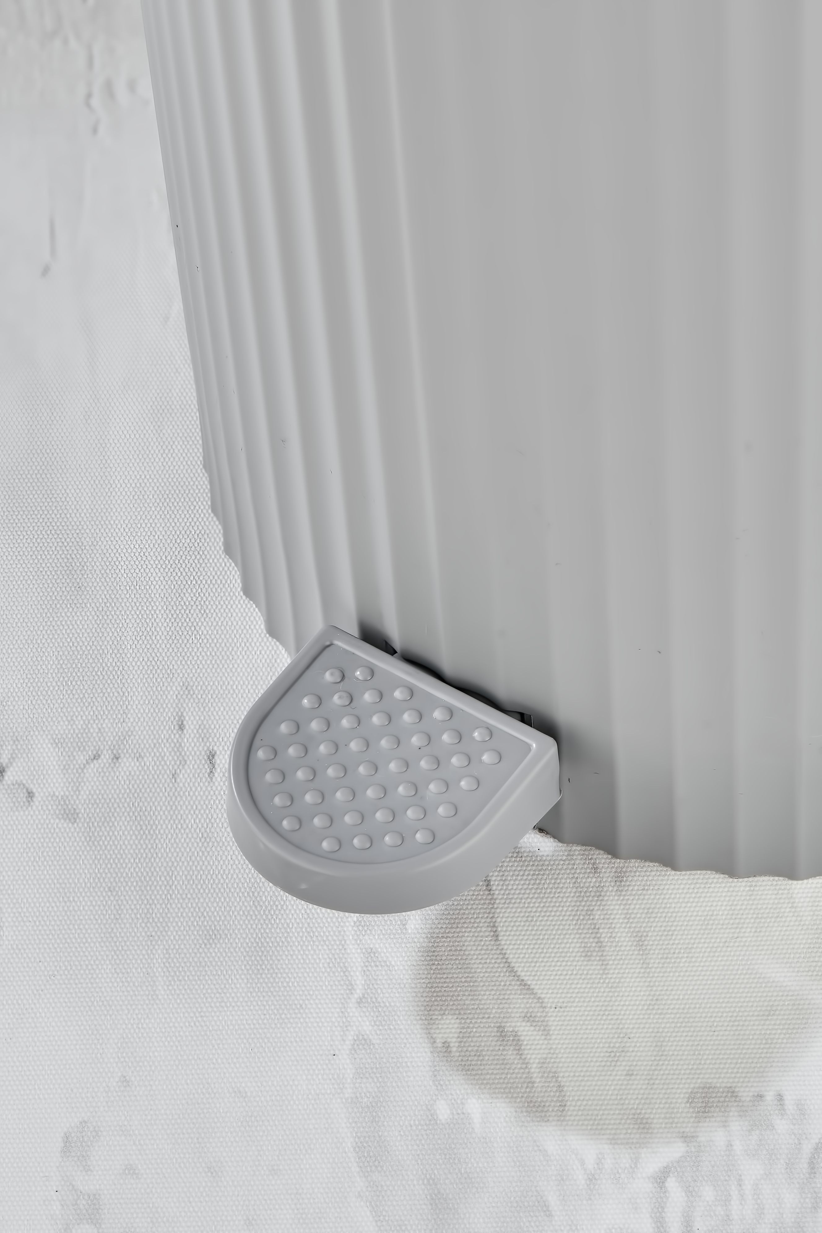 ESTE - Yuvarlak Pedallı Çöp Kovası - Çizgili Kapaklı - Banyo Mutfak