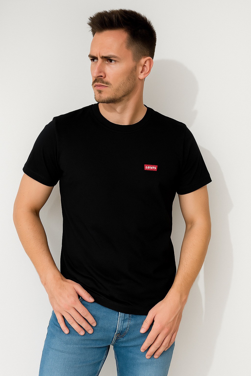 Leviss Bisiklet Yaka Pamuk Penye Nakışlı Tshirt Siyah